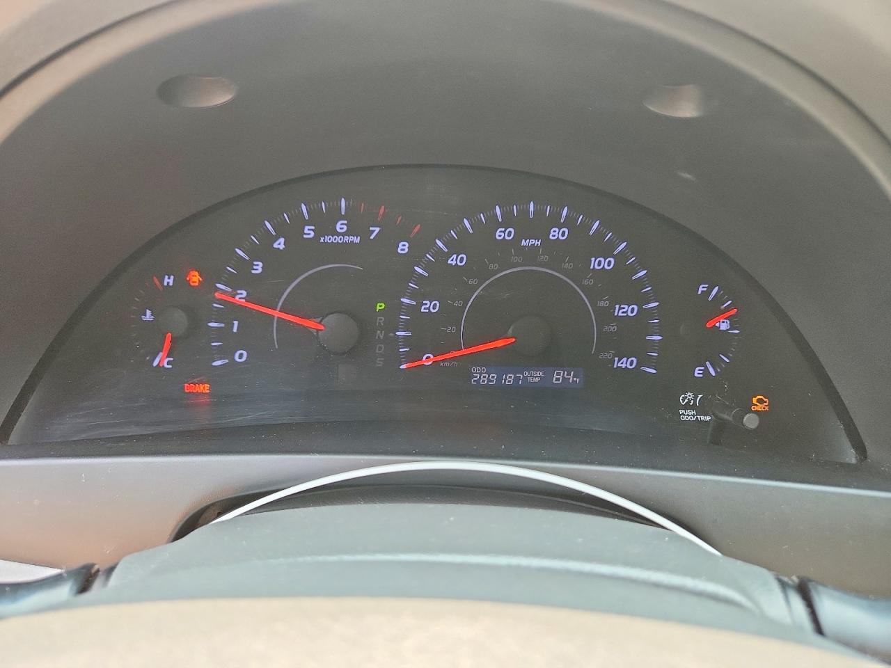 2010 Toyota Camry Le Silver vin: 4T1BF3EK4AU090732