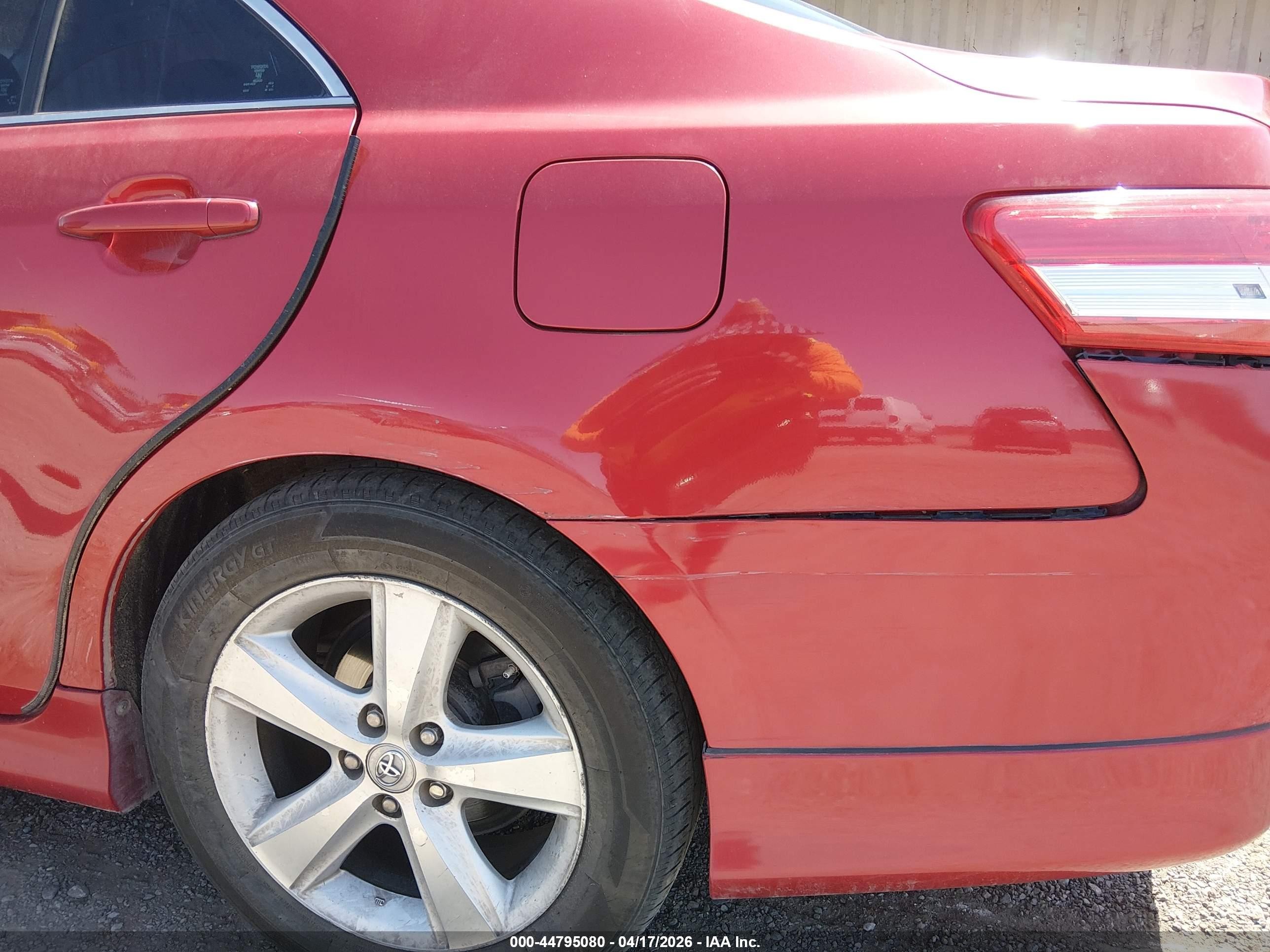 2010 Toyota Camry Se Red vin: 4T1BF3EK4AU097311