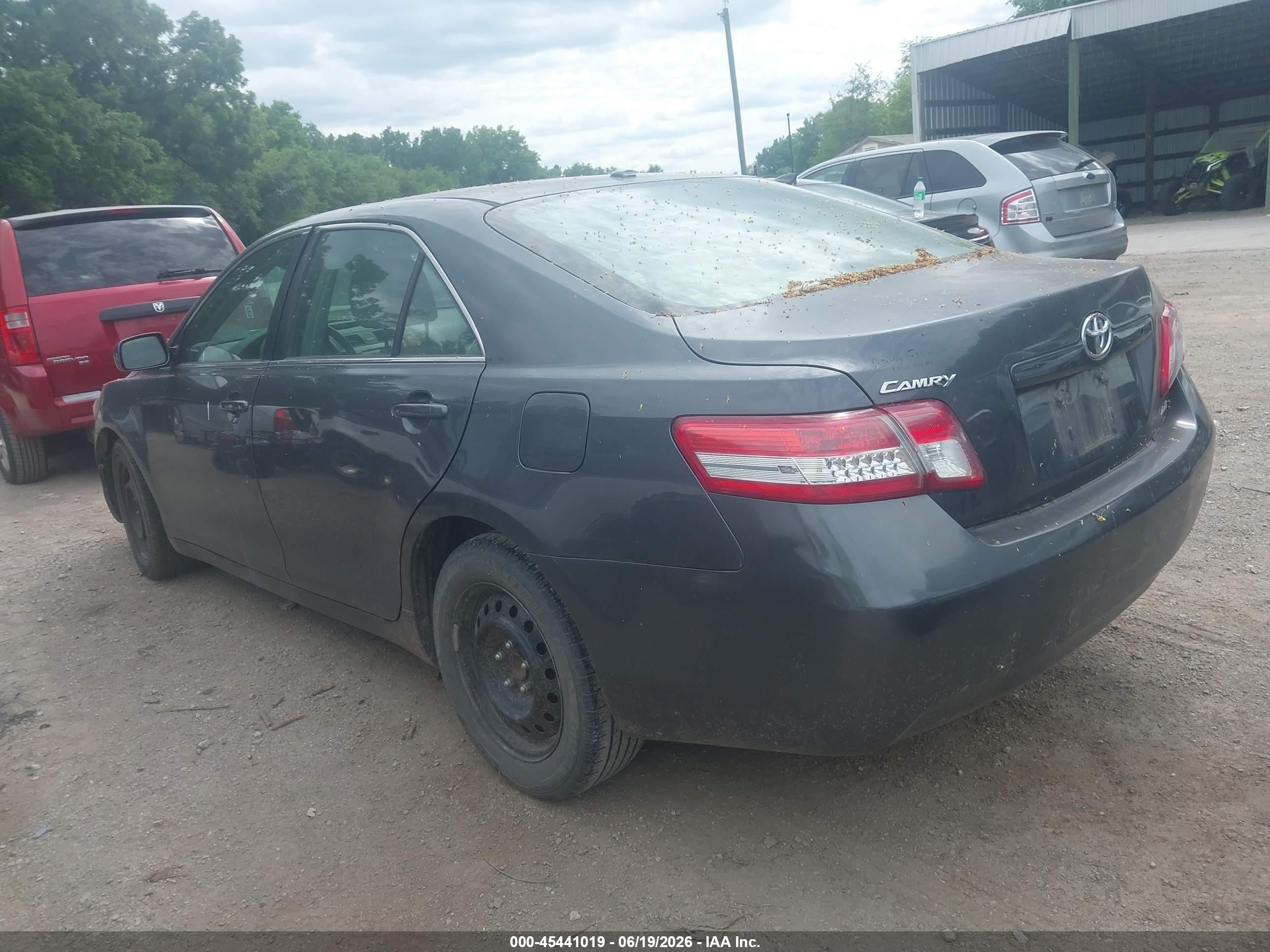 2010 Toyota Camry Le Gray vin: 4T1BF3EK4AU103754
