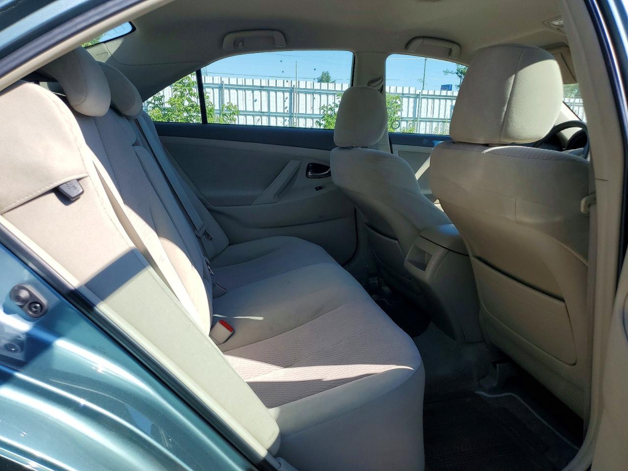 2010 Toyota Camry Base Green vin: 4T1BF3EK4AU500249