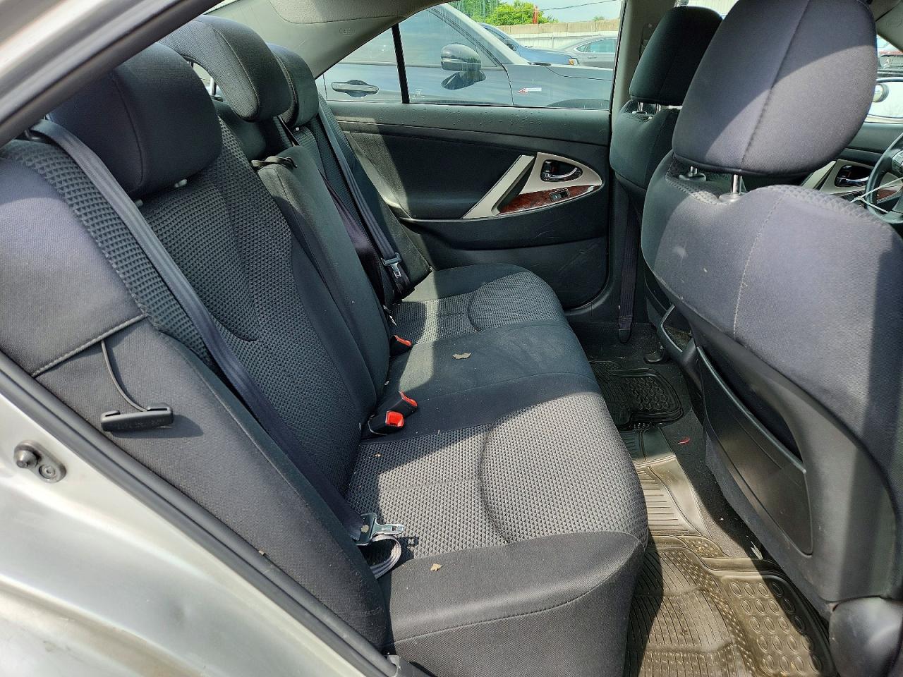 2010 Toyota Camry Se Silver vin: 4T1BF3EK4AU504480