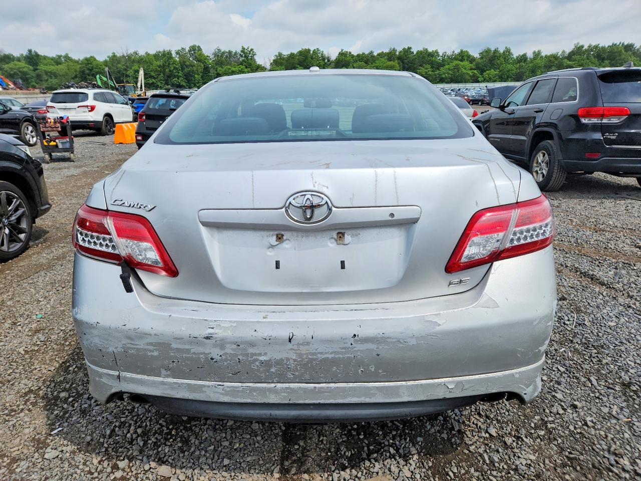 2010 Toyota Camry Se Silver vin: 4T1BF3EK4AU504480