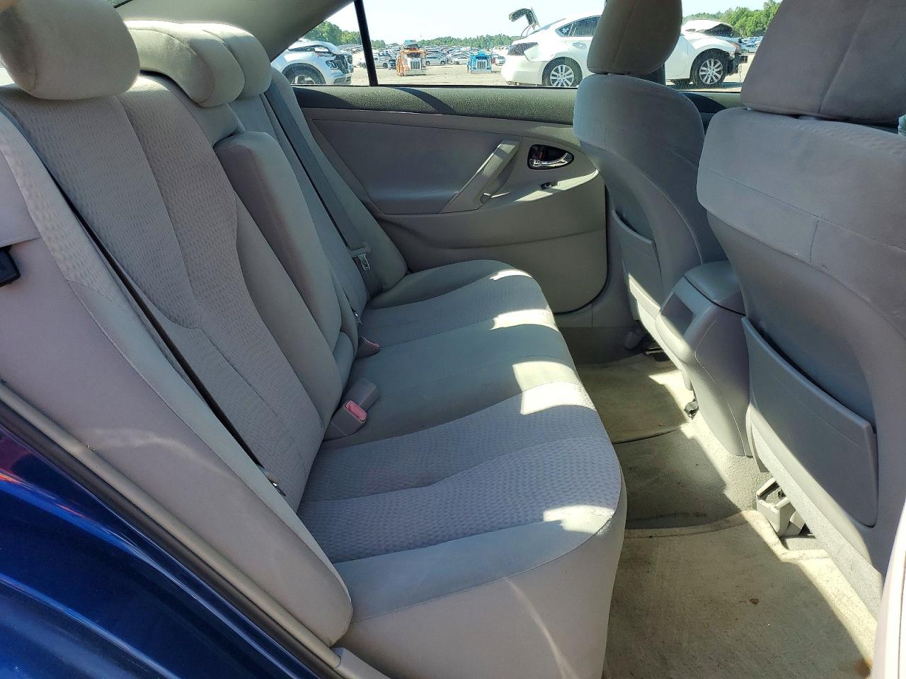 2010 Toyota Camry Le Blue vin: 4T1BF3EK4AU528133