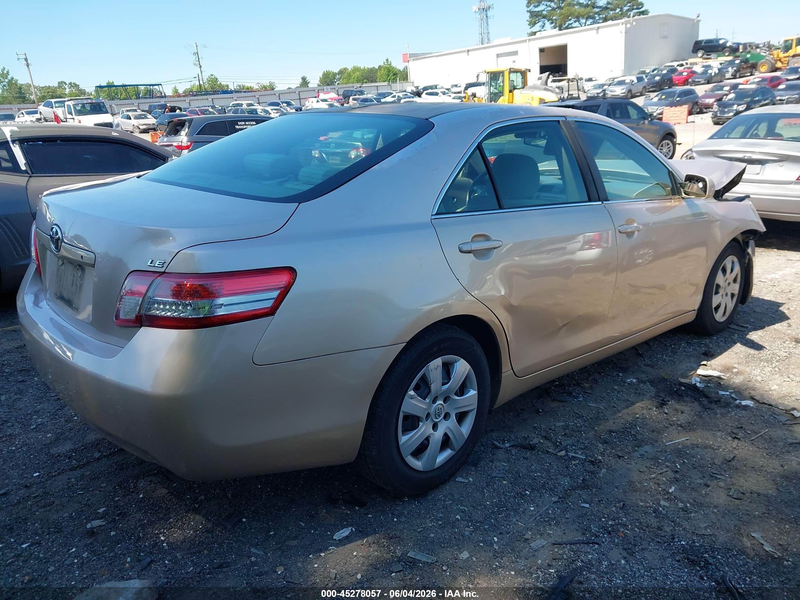 2010 Toyota Camry Le Gold vin: 4T1BF3EK4AU542310