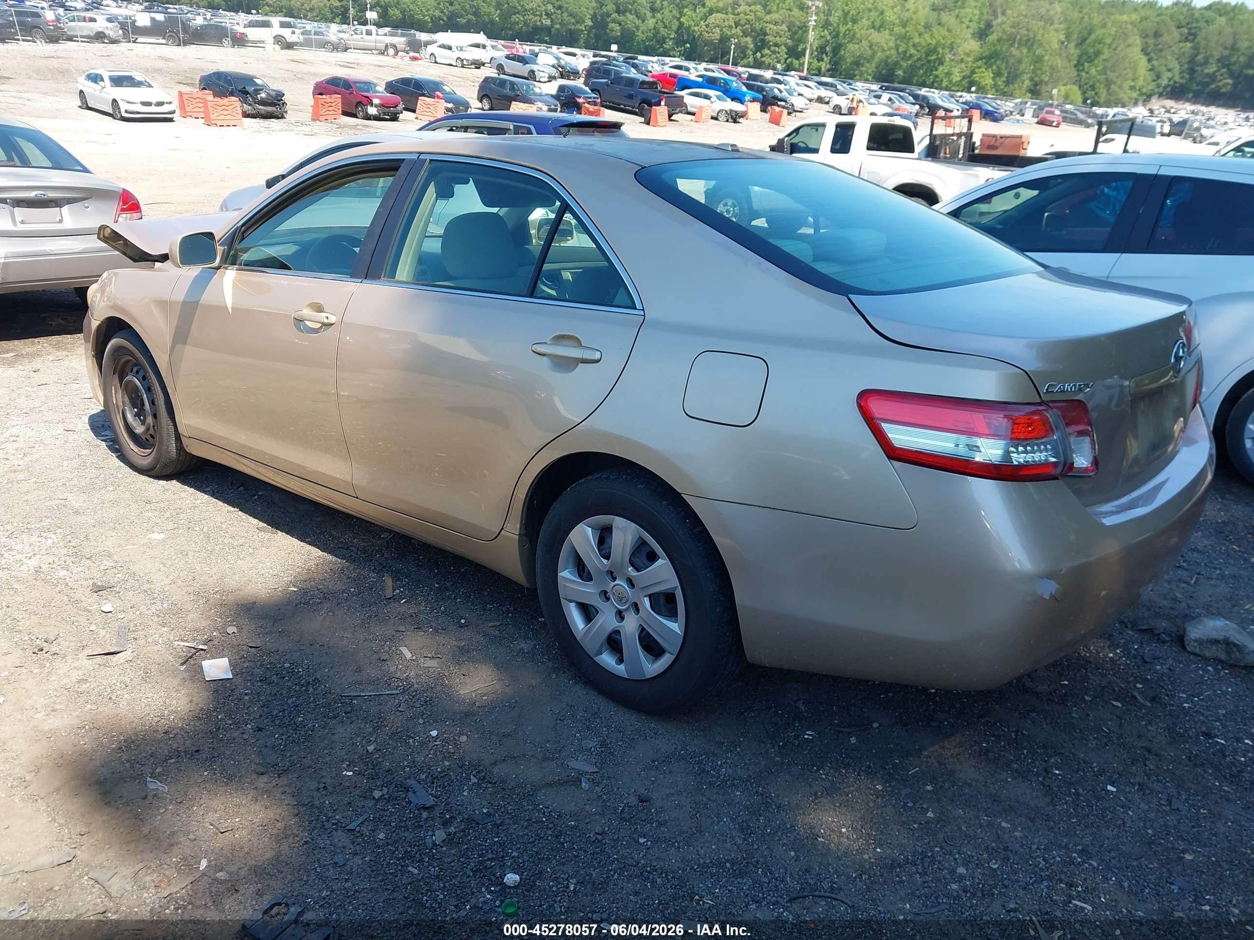 2010 Toyota Camry Le Gold vin: 4T1BF3EK4AU542310