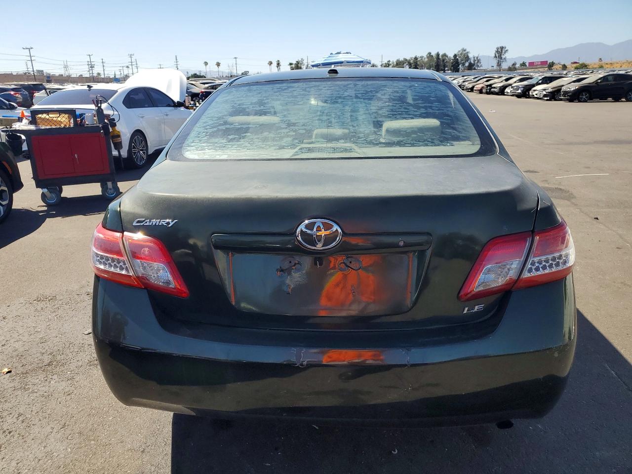 2010 Toyota Camry Le Green vin: 4T1BF3EK4AU550567