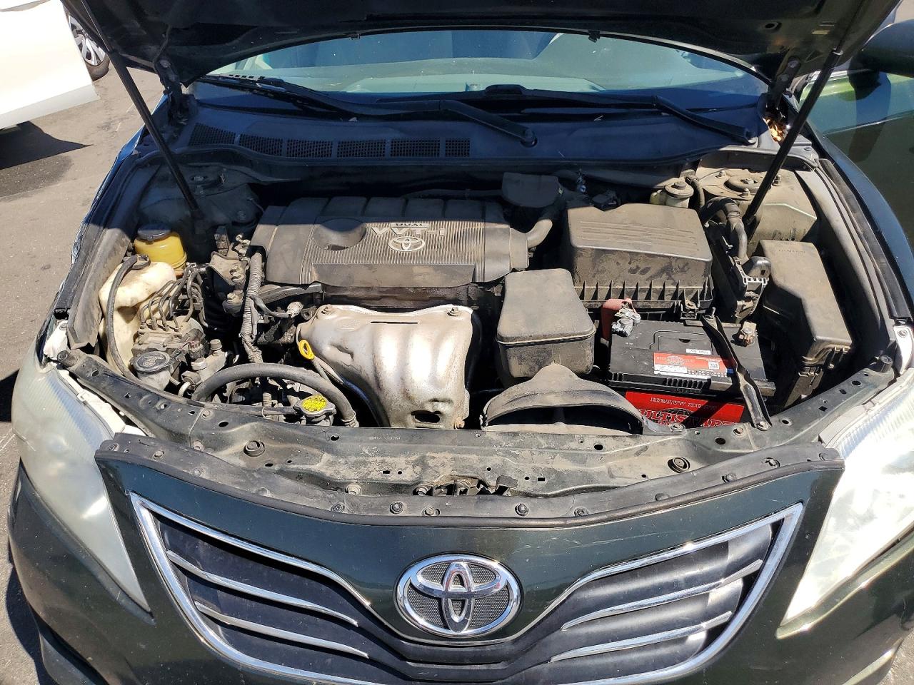 2010 Toyota Camry Le Green vin: 4T1BF3EK4AU550567