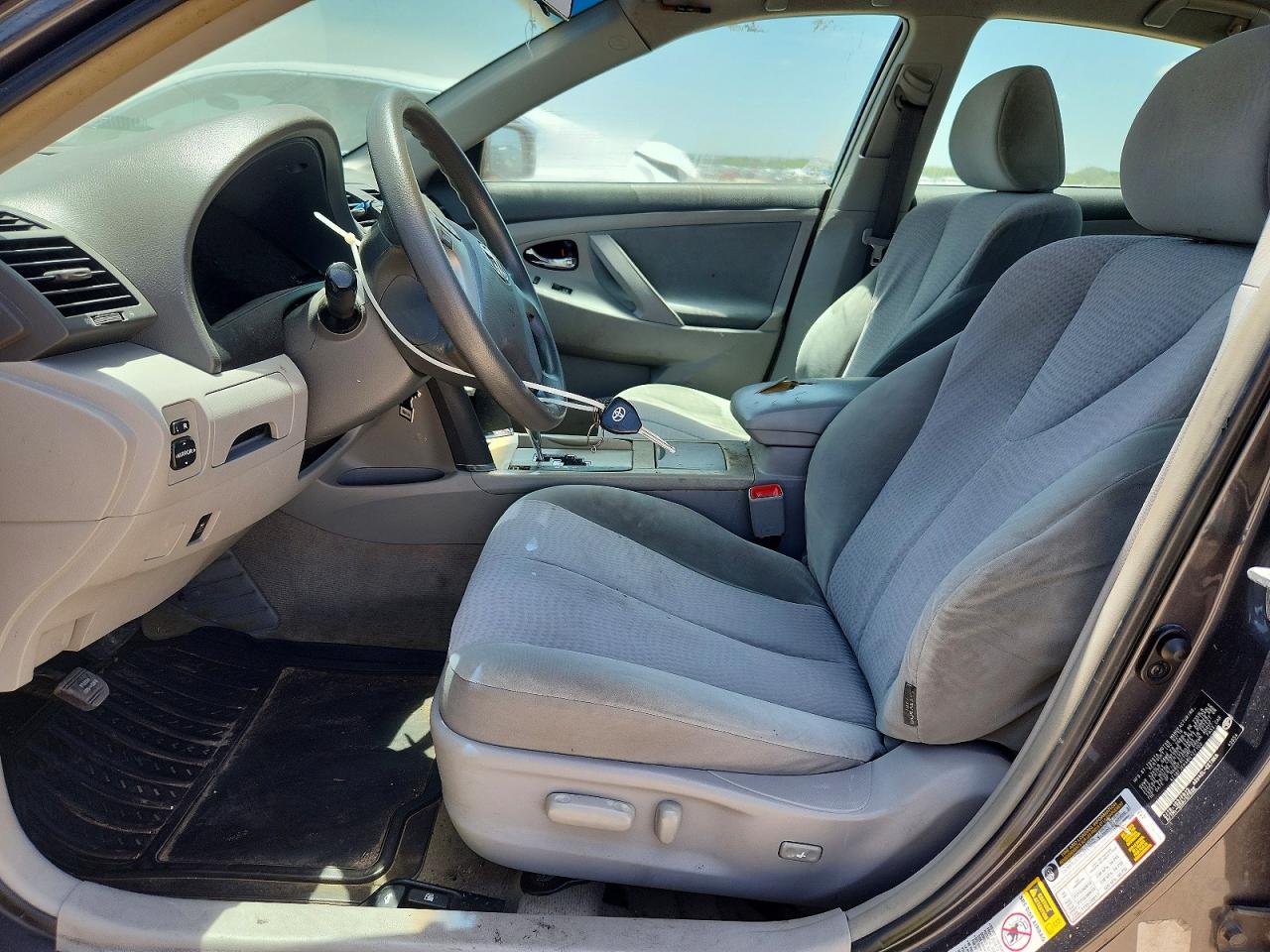 2011 Toyota Camry Le Gray vin: 4T1BF3EK4BU127103
