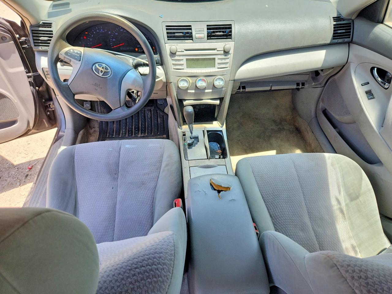 2011 Toyota Camry Le Gray vin: 4T1BF3EK4BU127103