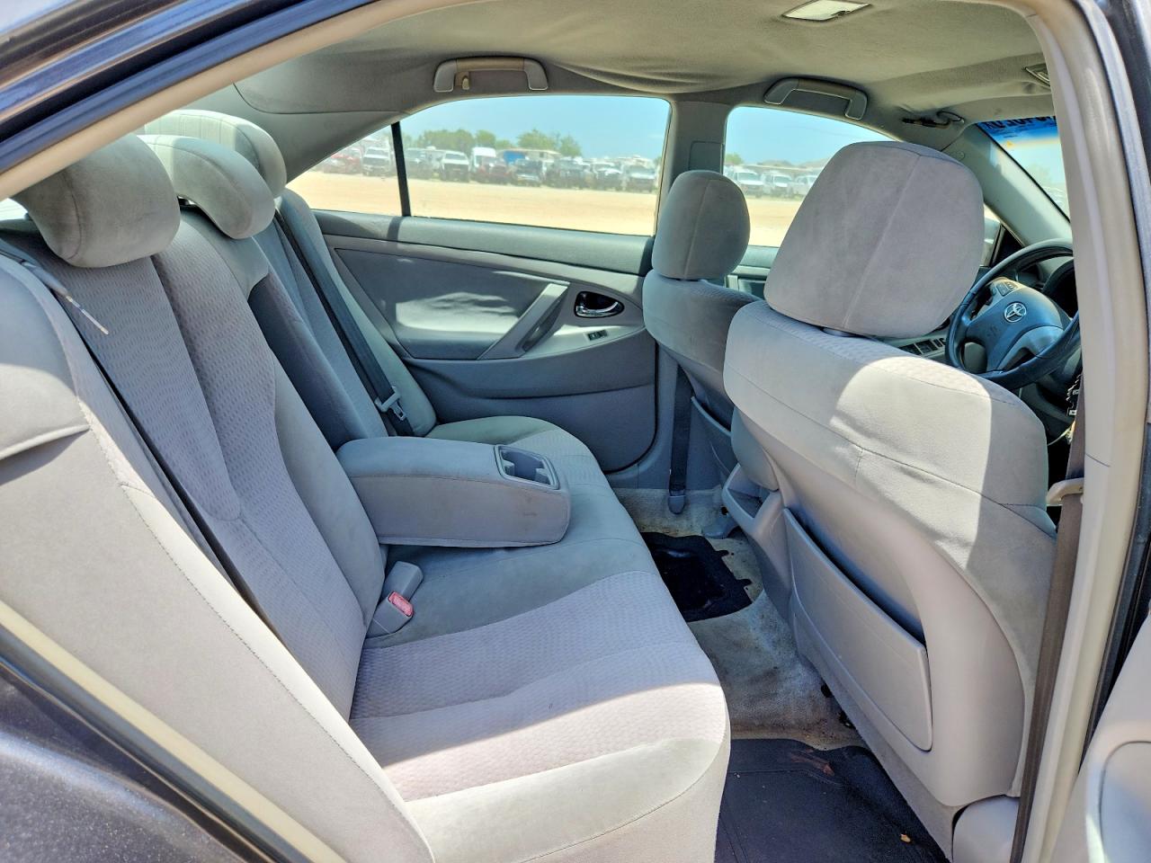 2011 Toyota Camry Le Gray vin: 4T1BF3EK4BU127103