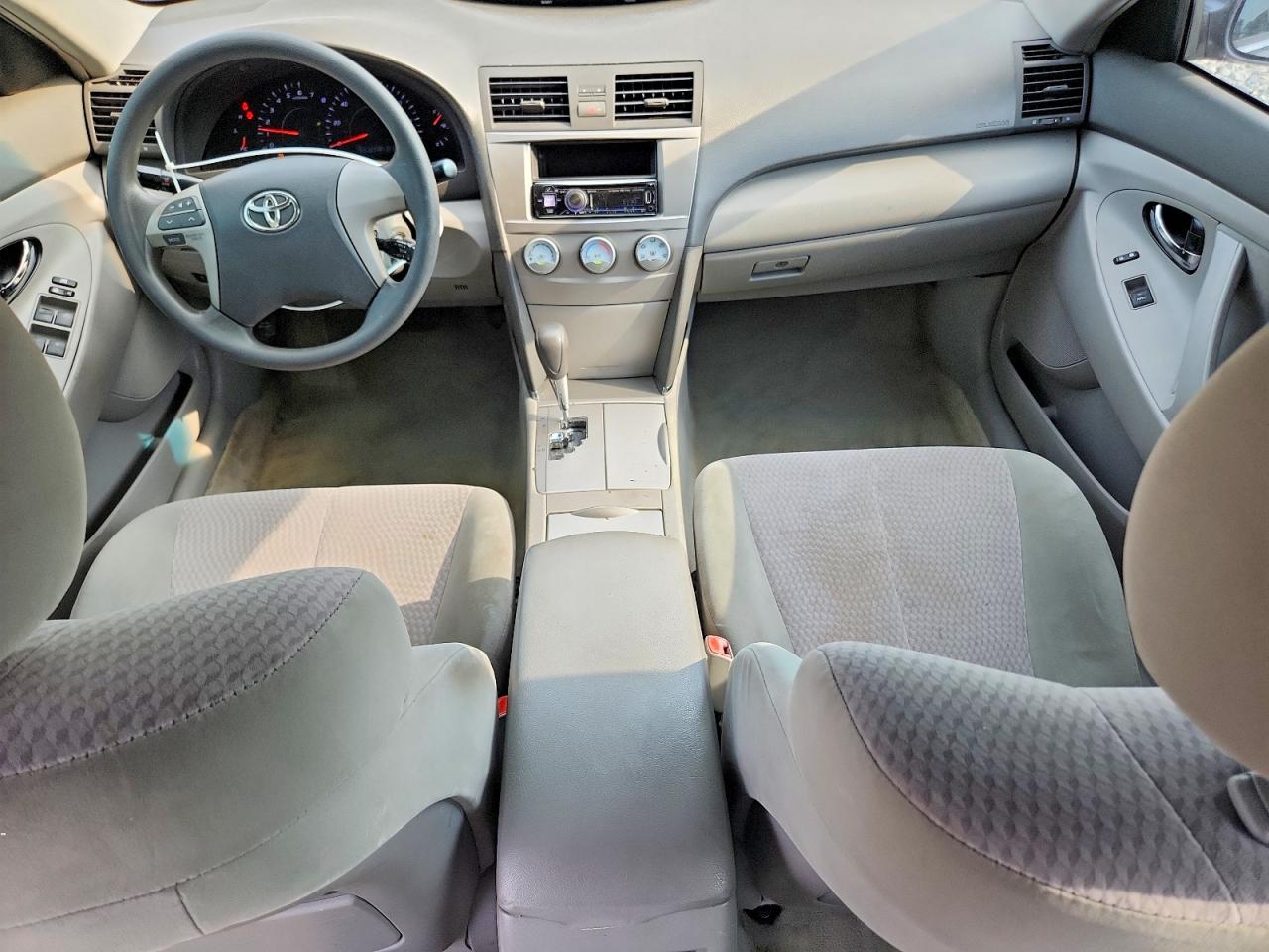 2011 Toyota Camry Le Gray vin: 4T1BF3EK4BU134777