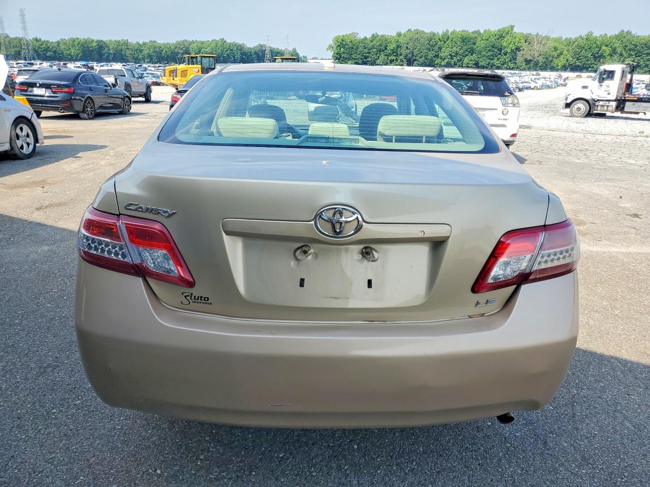 2011 Toyota Camry Gold vin: 4T1BF3EK4BU140384