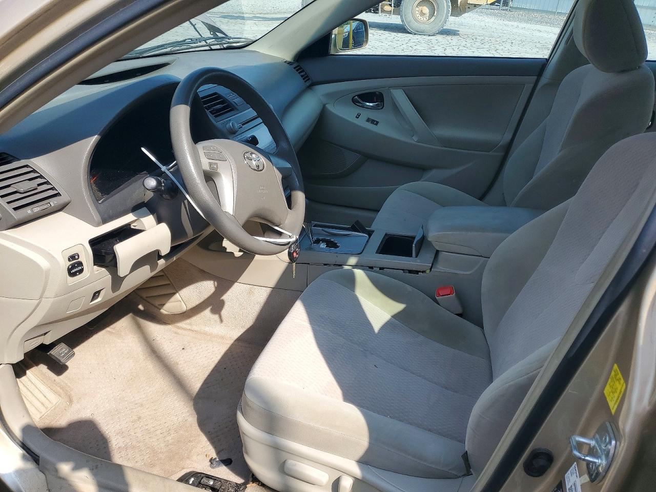 2011 Toyota Camry Gold vin: 4T1BF3EK4BU140384