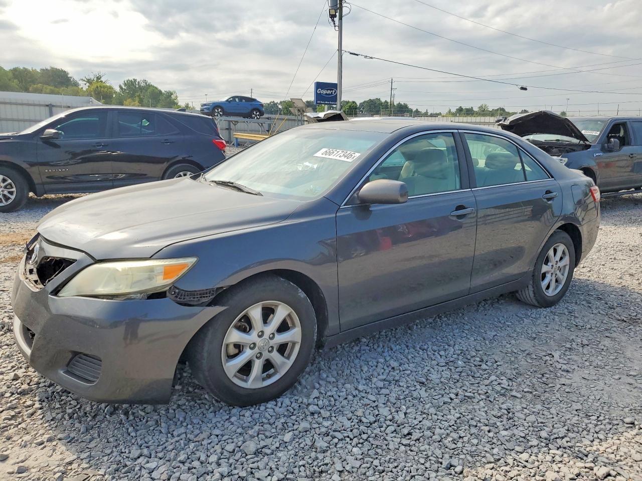 2011 Toyota Camry Le Gray vin: 4T1BF3EK4BU146802
