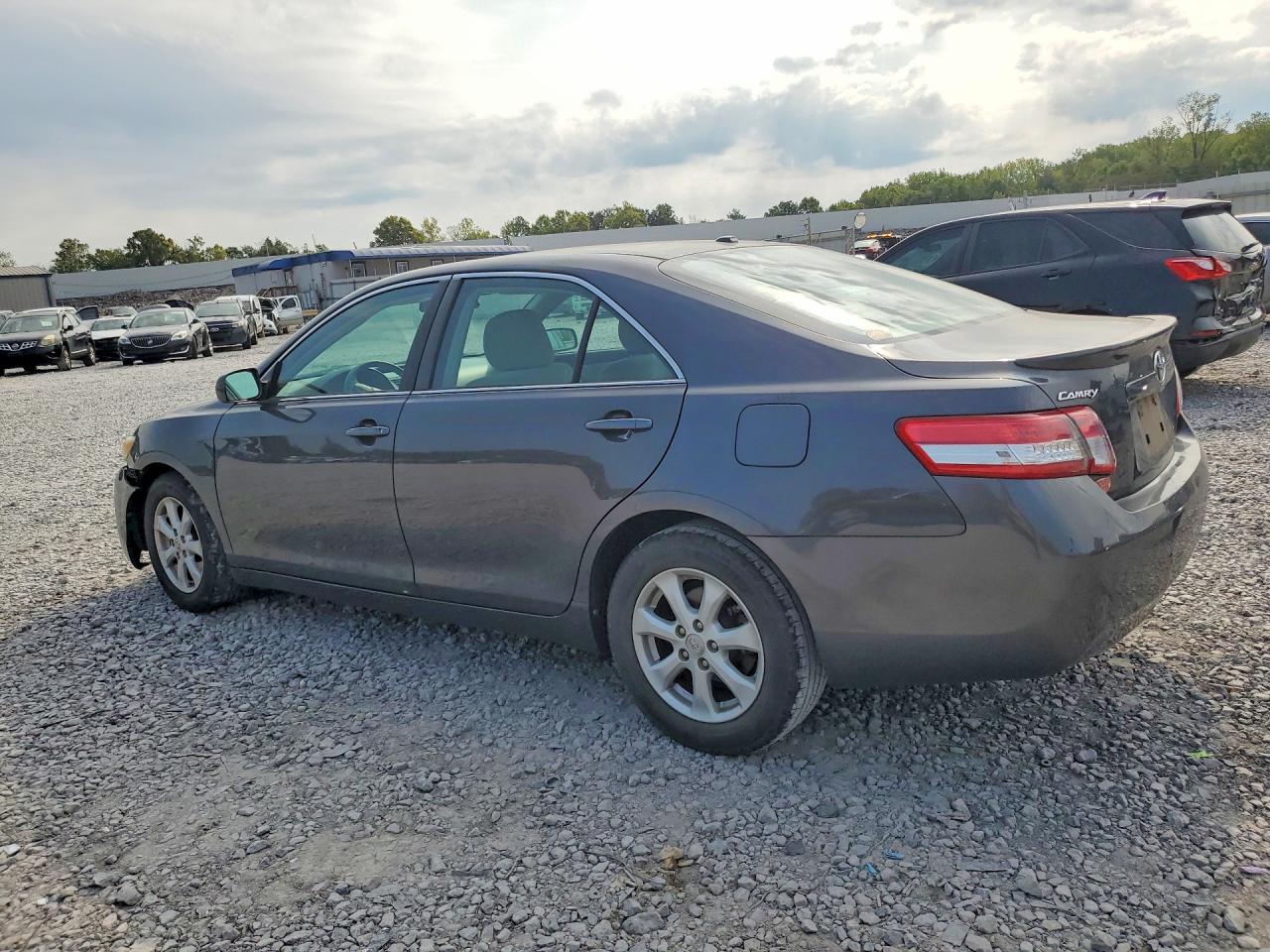 2011 Toyota Camry Le Серый vin: 4T1BF3EK4BU146802
