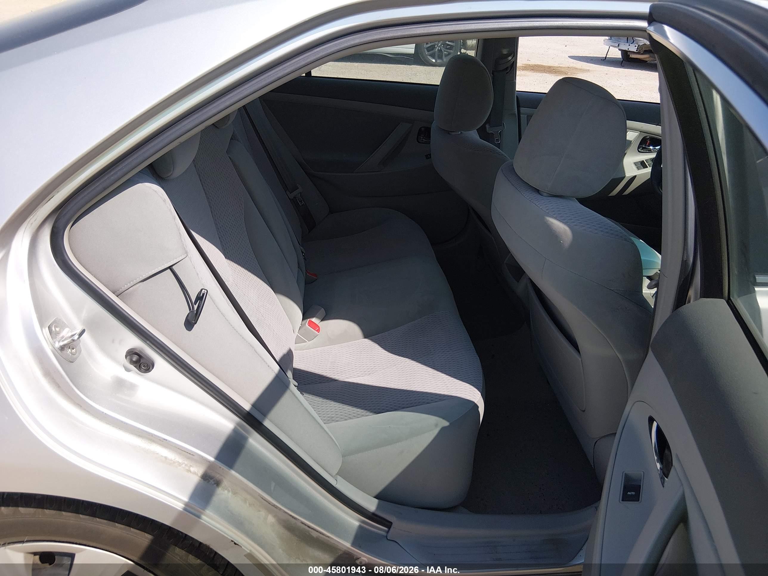 2011 Toyota Camry Le Серебряный vin: 4T1BF3EK4BU149036