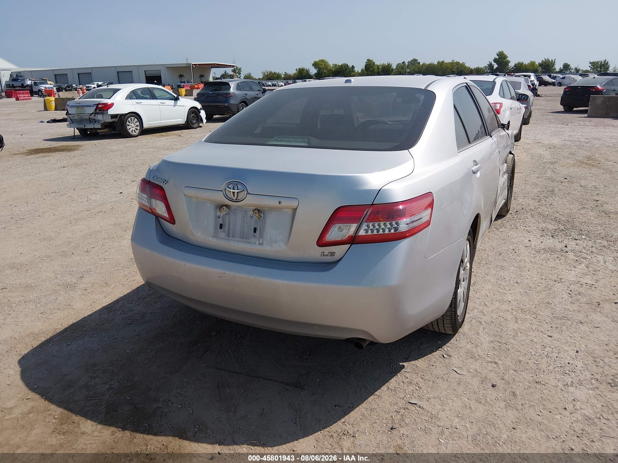 2011 Toyota Camry Le Серебряный vin: 4T1BF3EK4BU149036