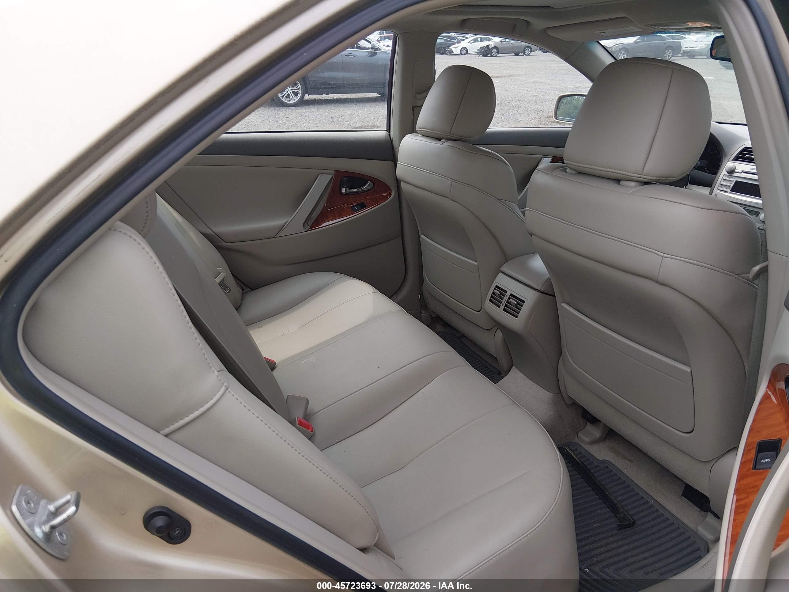 2011 Toyota Camry Xle Champagne vin: 4T1BF3EK4BU157329
