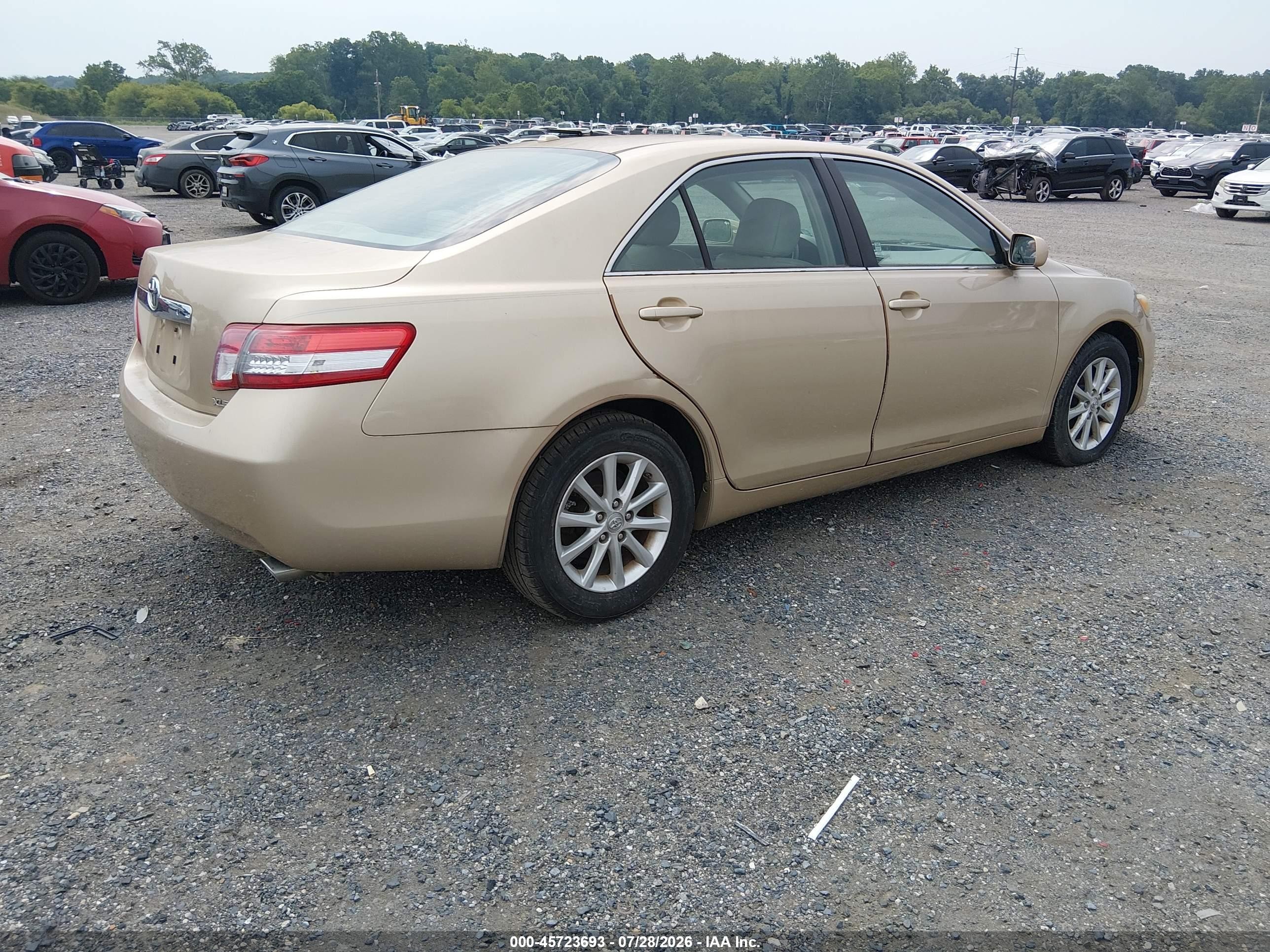 2011 Toyota Camry Xle Champagne vin: 4T1BF3EK4BU157329