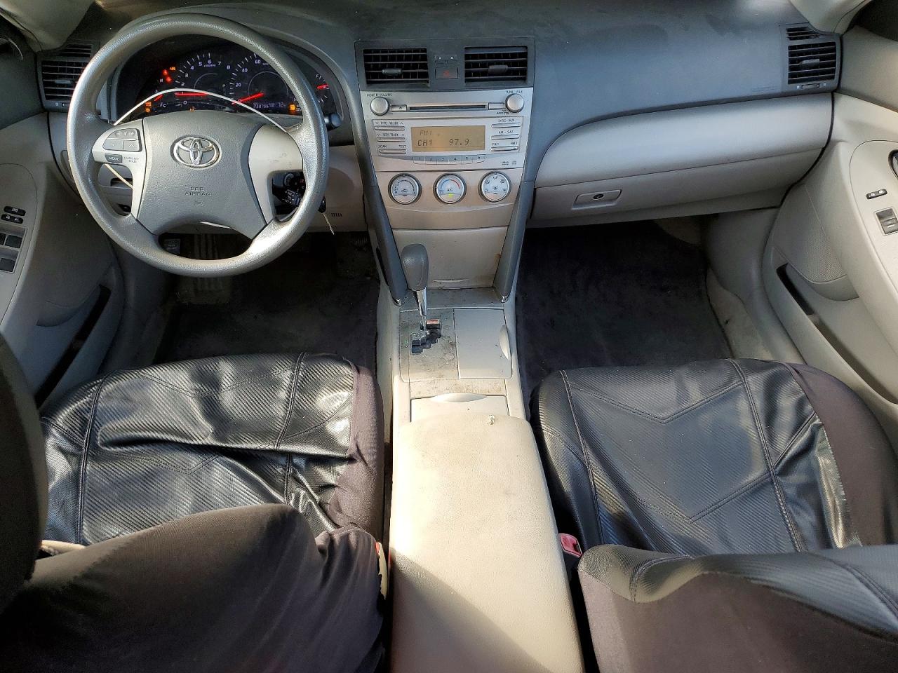 2011 Toyota Camry Le Silver vin: 4T1BF3EK4BU169173