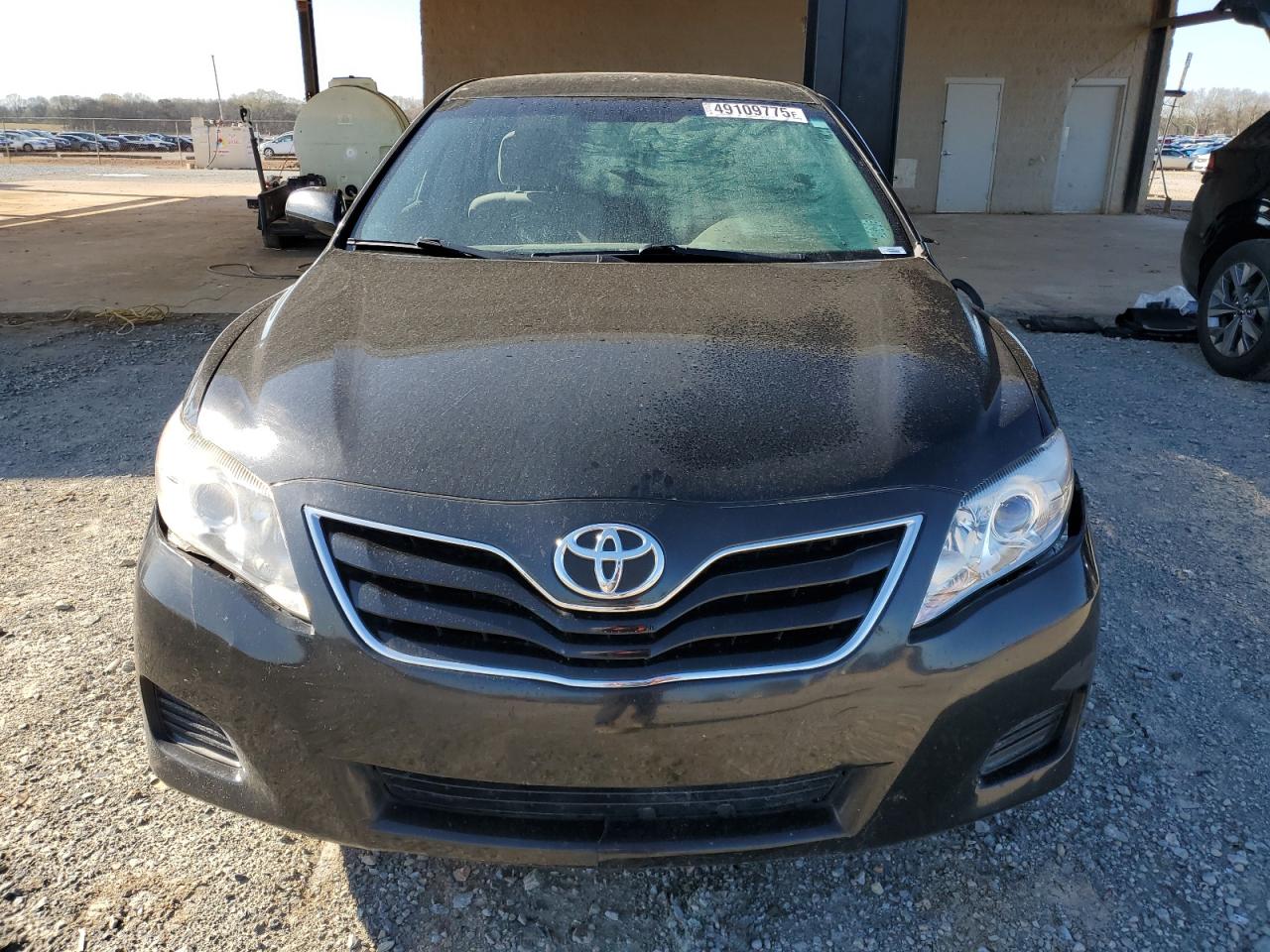 2011 Toyota Camry Base Черный vin: 4T1BF3EK4BU172199