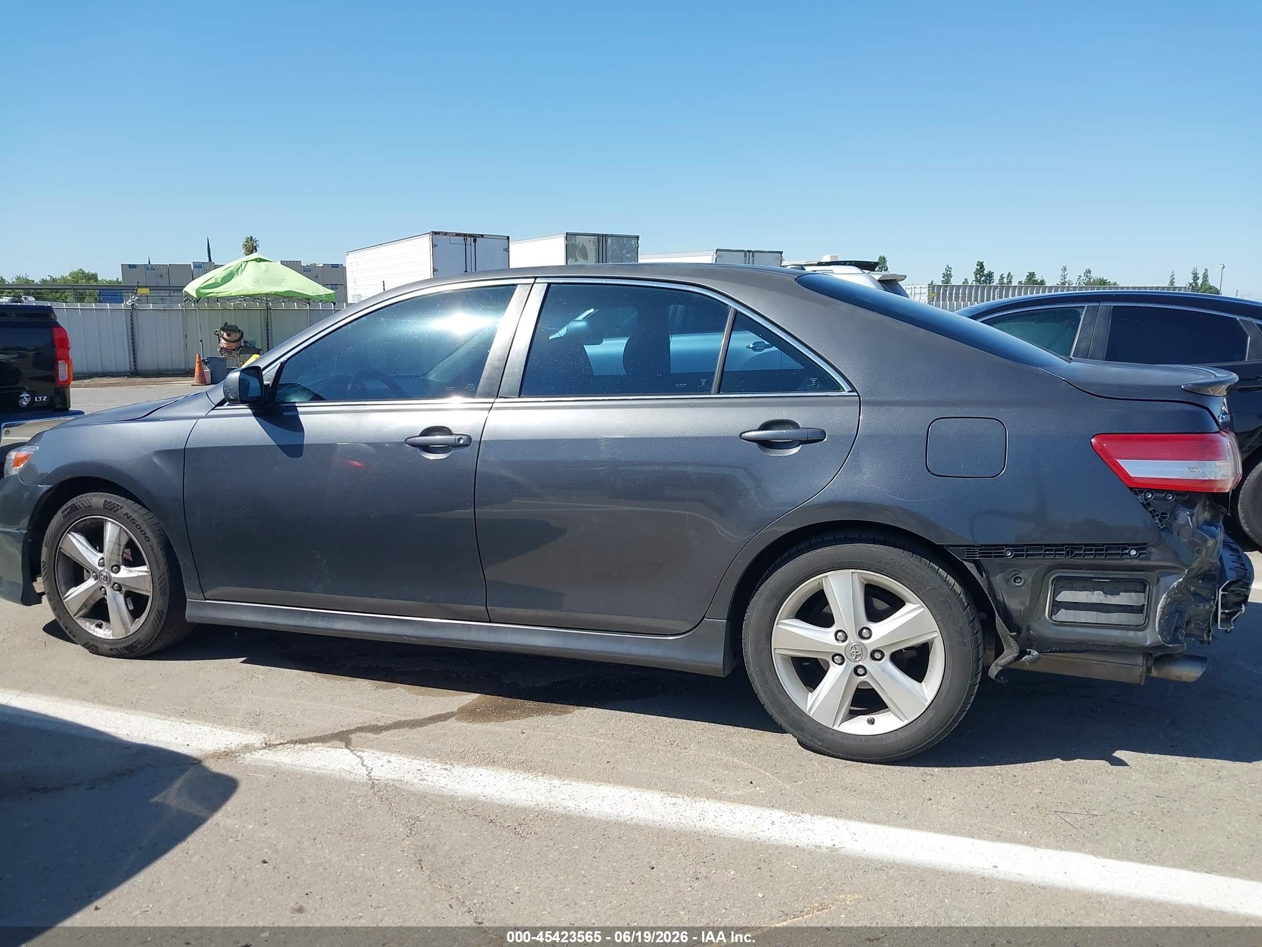 2011 Toyota Camry Se Gray vin: 4T1BF3EK4BU173451