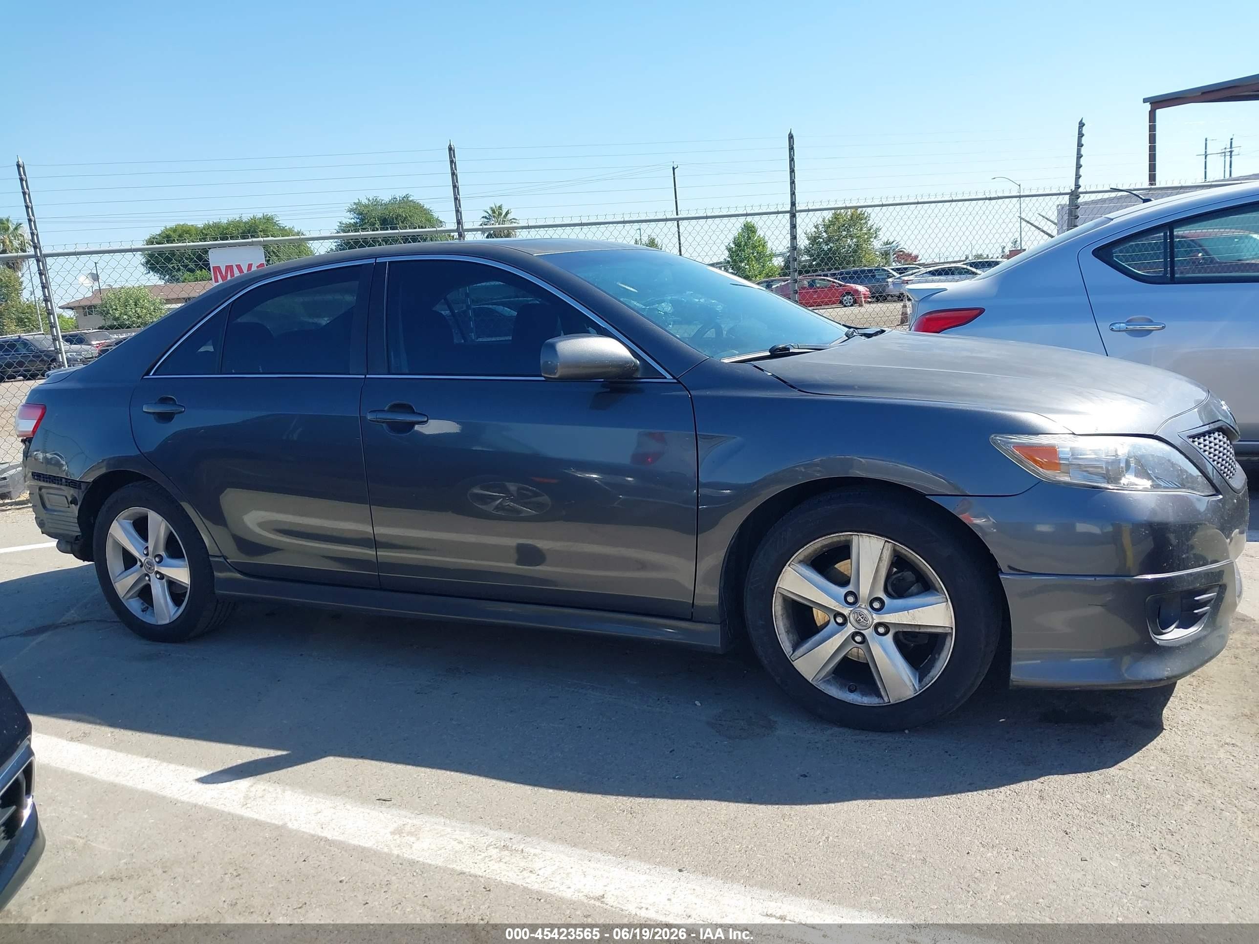 2011 Toyota Camry Se Gray vin: 4T1BF3EK4BU173451