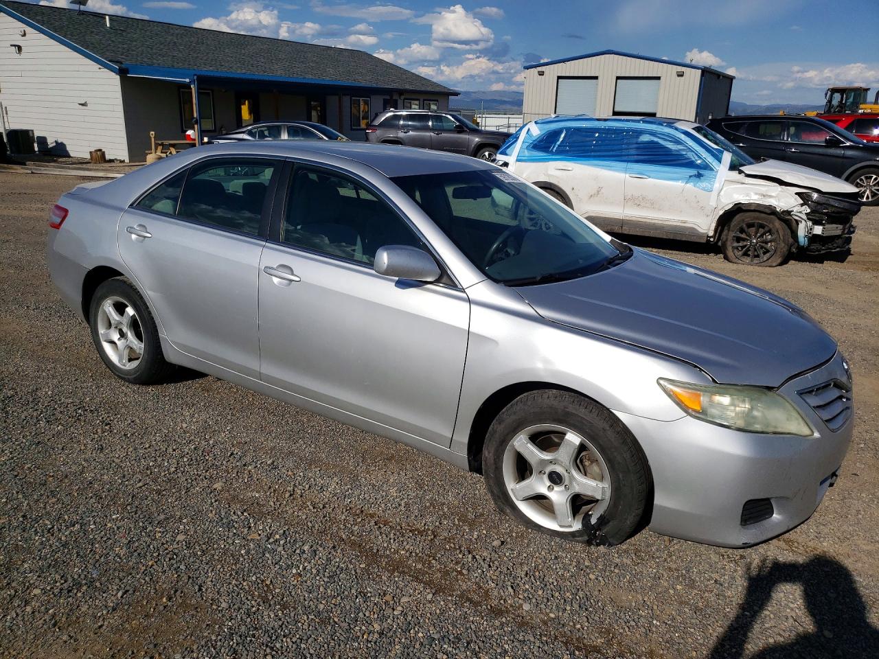 2011 Toyota Camry Le Silver vin: 4T1BF3EK4BU176009
