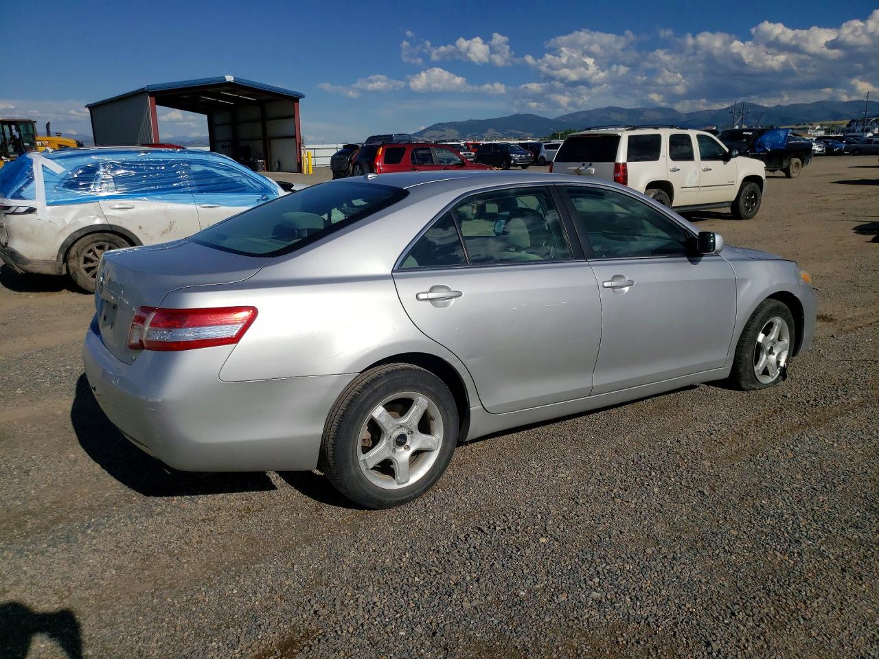 2011 Toyota Camry Le Silver vin: 4T1BF3EK4BU176009