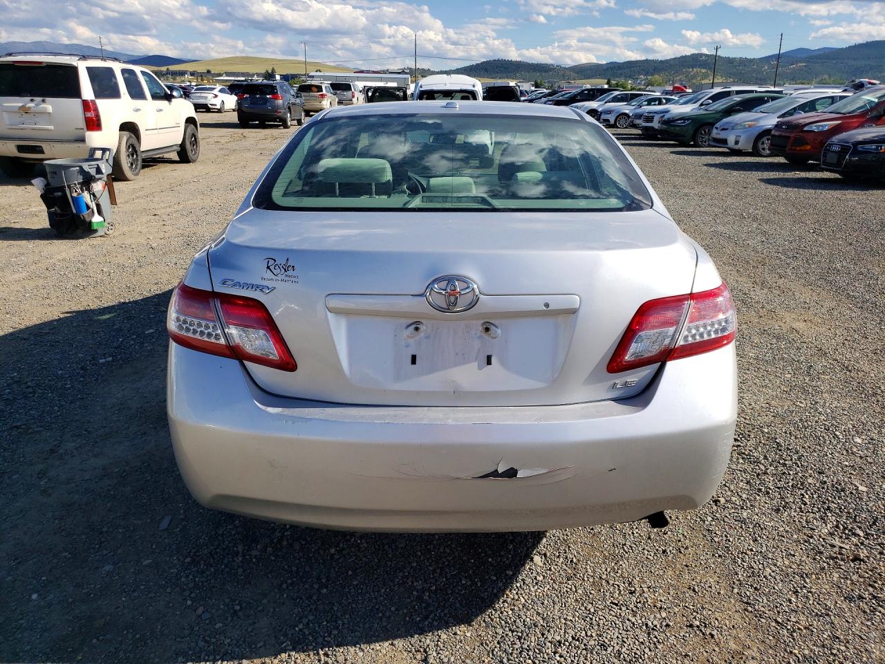 2011 Toyota Camry Le Silver vin: 4T1BF3EK4BU176009