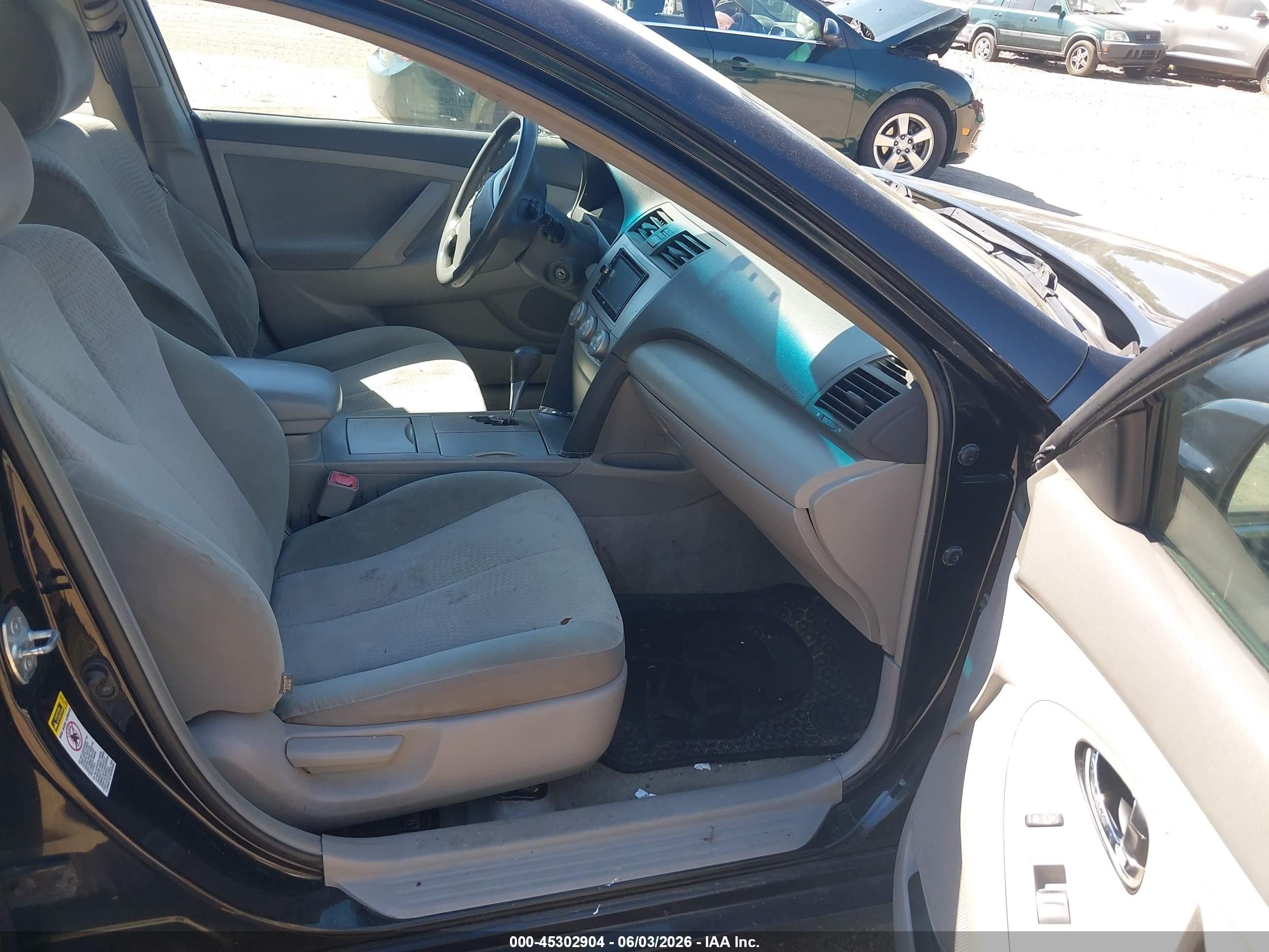 2011 Toyota Camry Le Black vin: 4T1BF3EK4BU182327