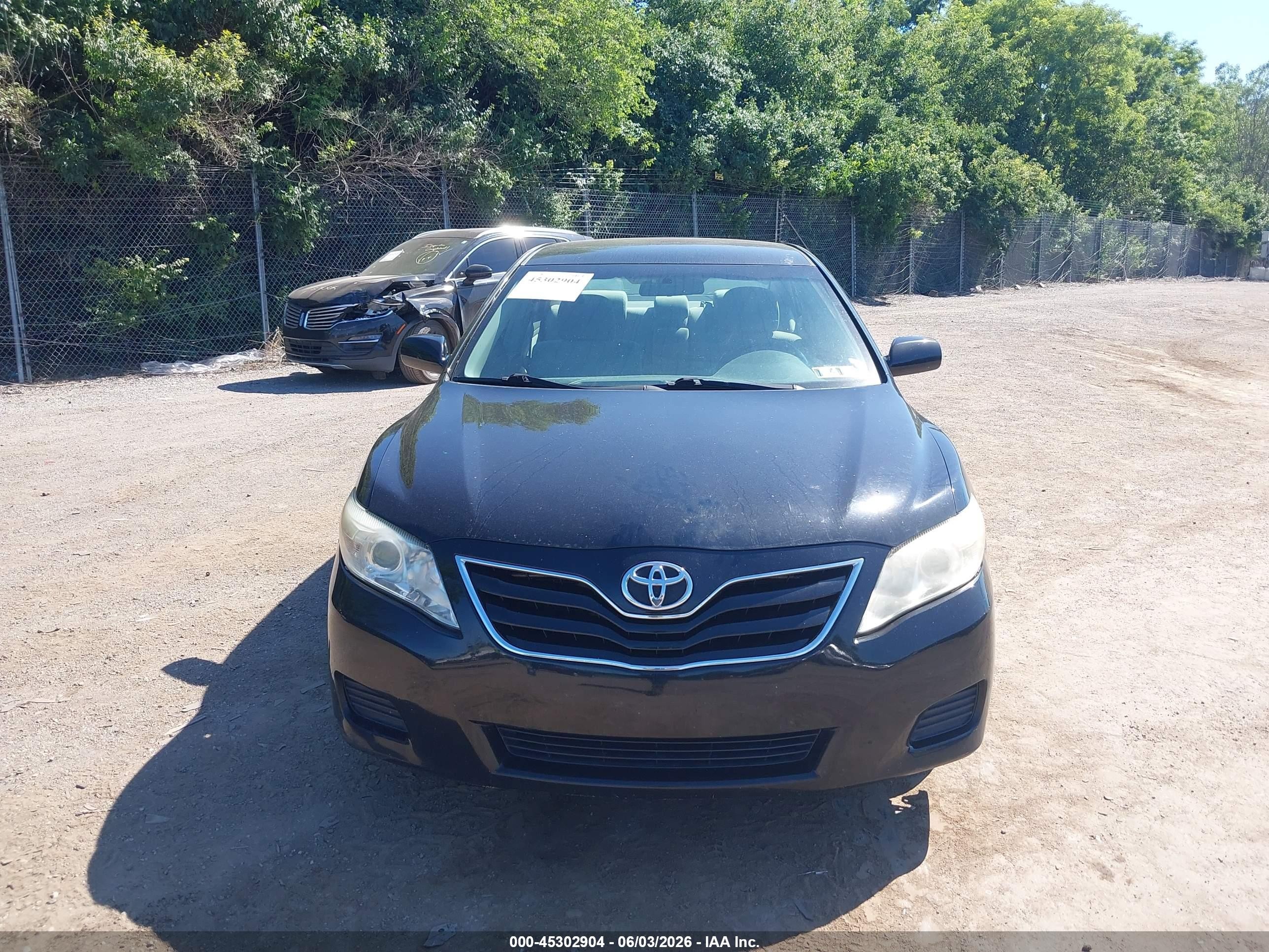 2011 Toyota Camry Le Black vin: 4T1BF3EK4BU182327