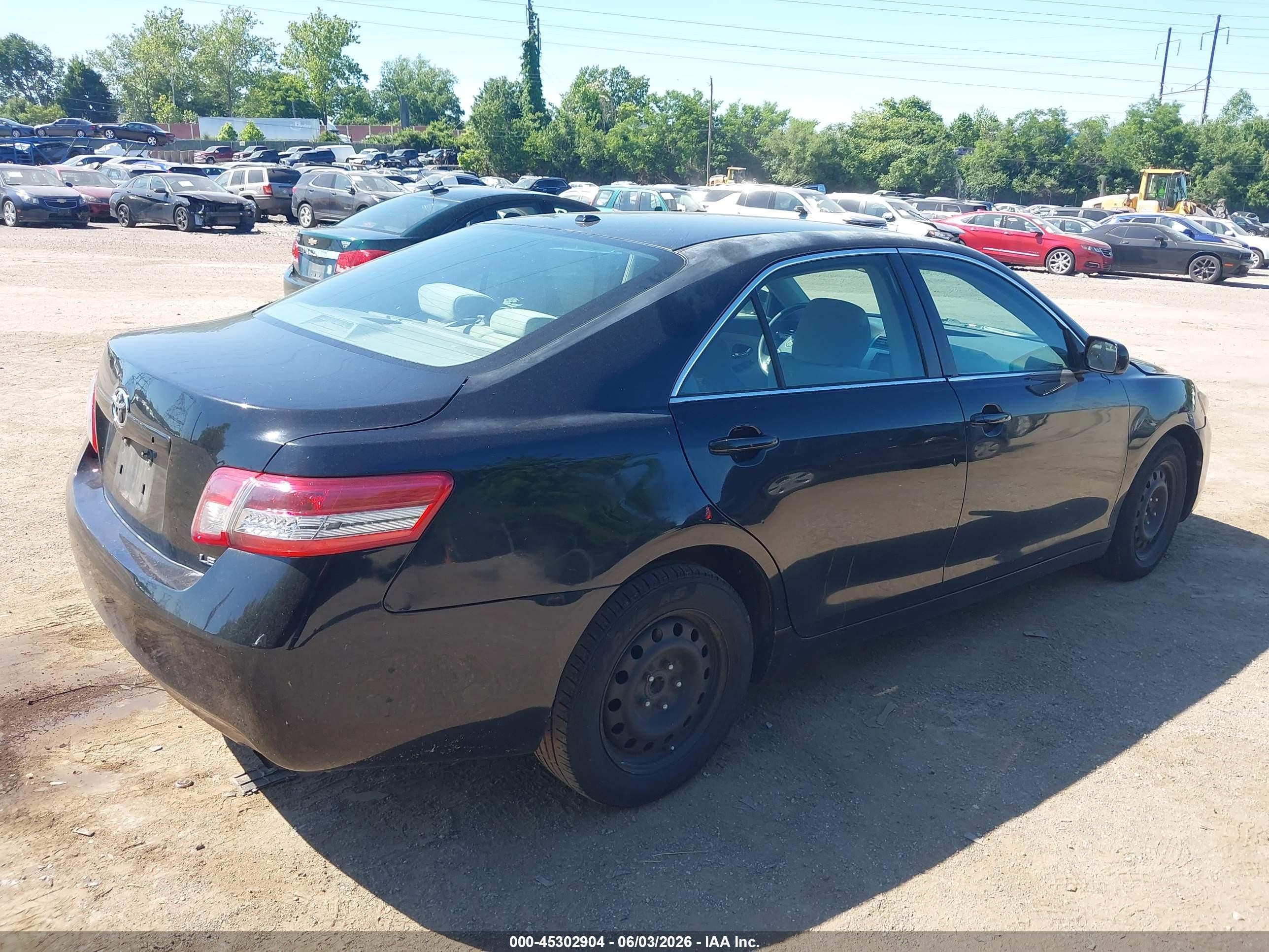 2011 Toyota Camry Le Black vin: 4T1BF3EK4BU182327