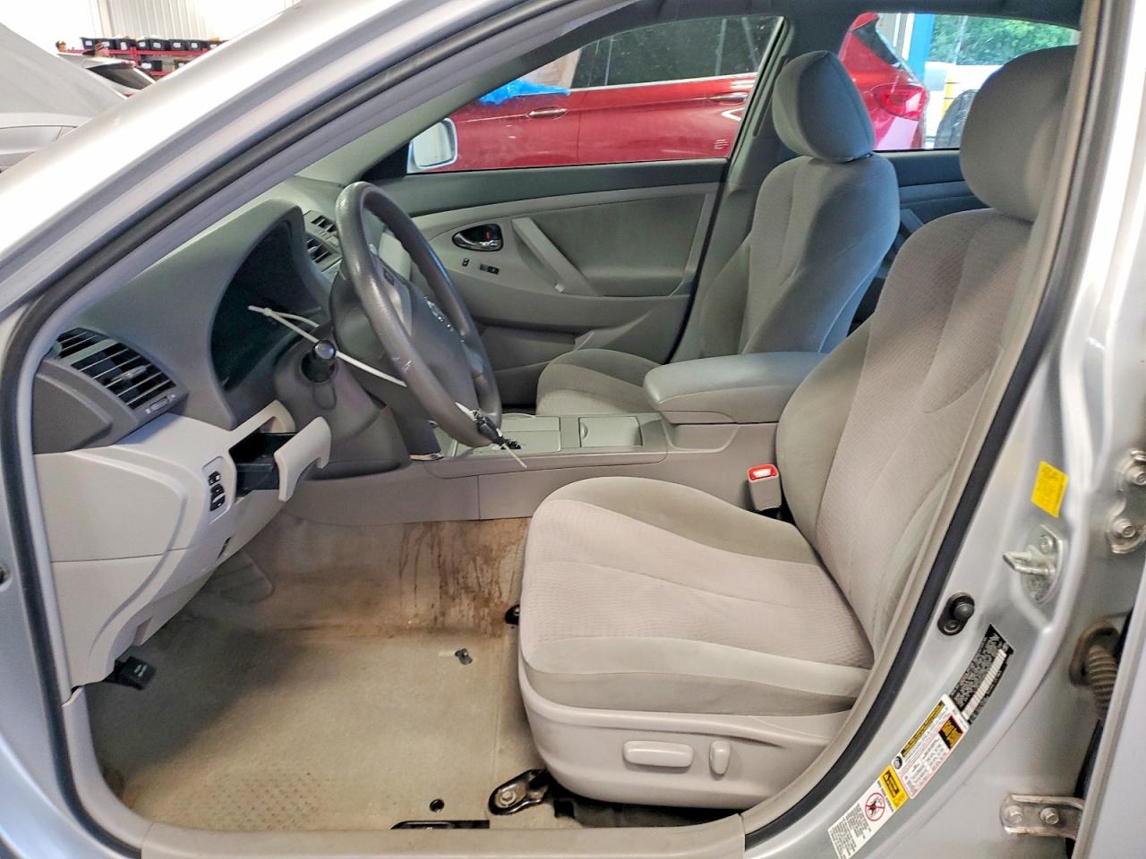 2011 Toyota Camry Le Silver vin: 4T1BF3EK4BU188550