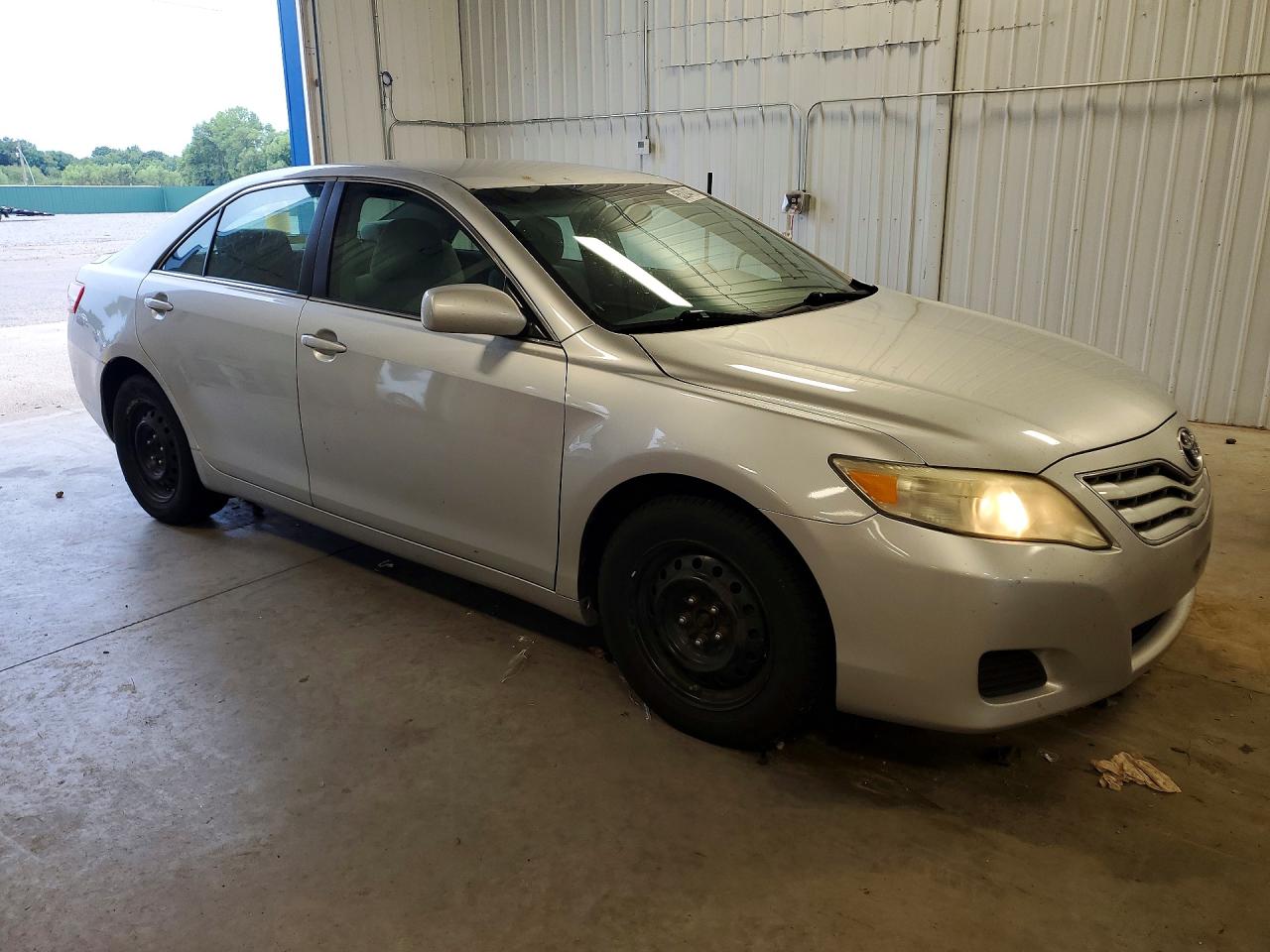 2011 Toyota Camry Le Silver vin: 4T1BF3EK4BU188550