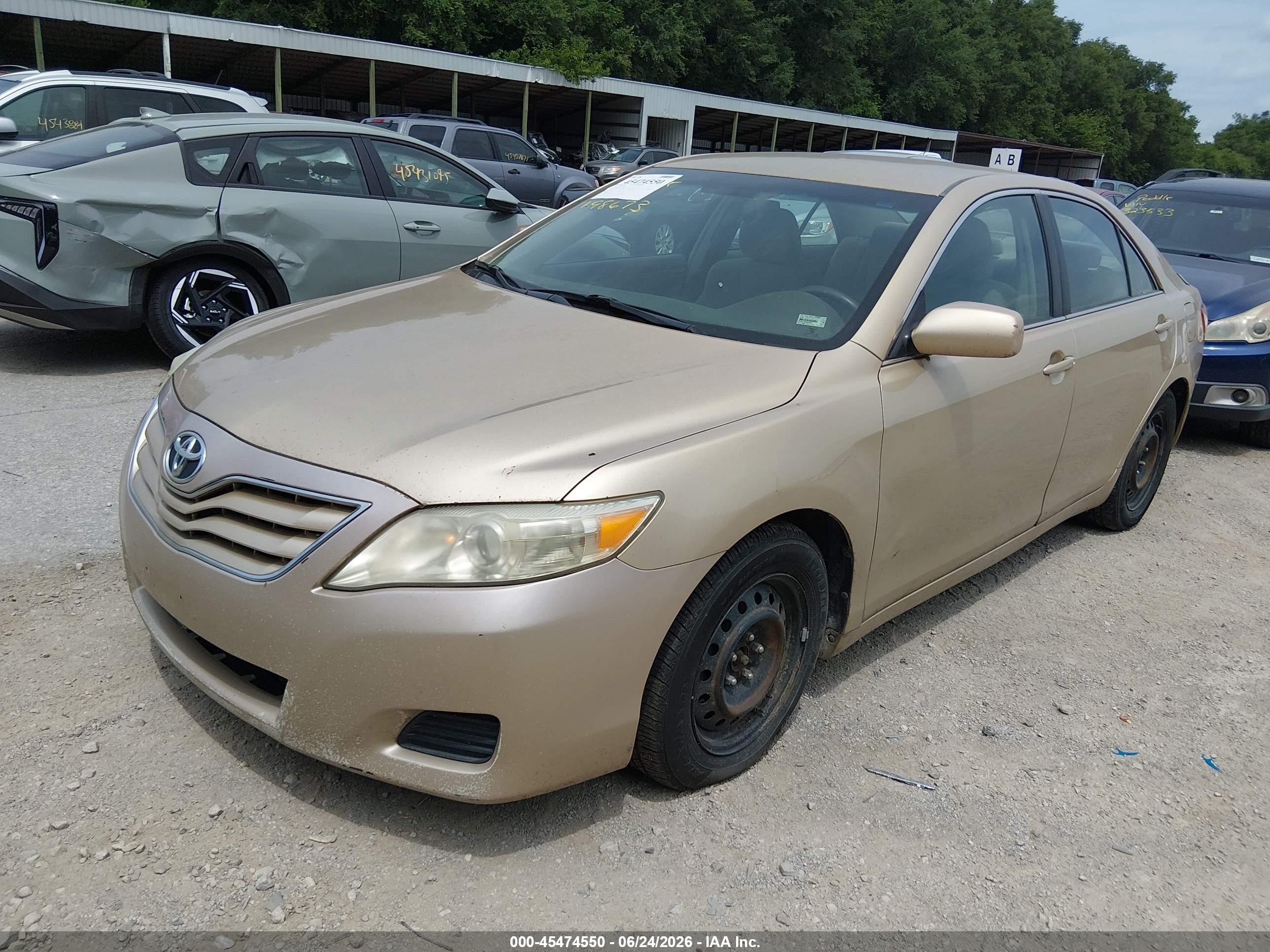 2011 Toyota Camry Le Золотой vin: 4T1BF3EK4BU198673