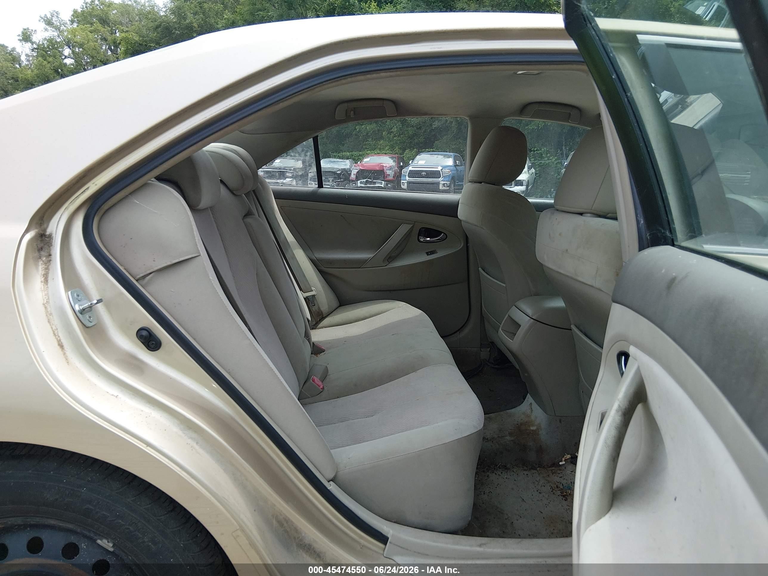 2011 Toyota Camry Le Золотой vin: 4T1BF3EK4BU198673