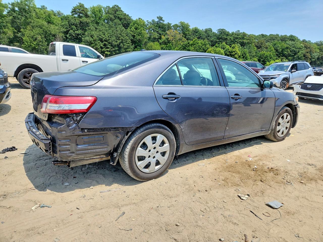2011 Toyota Camry Le Gray vin: 4T1BF3EK4BU204794