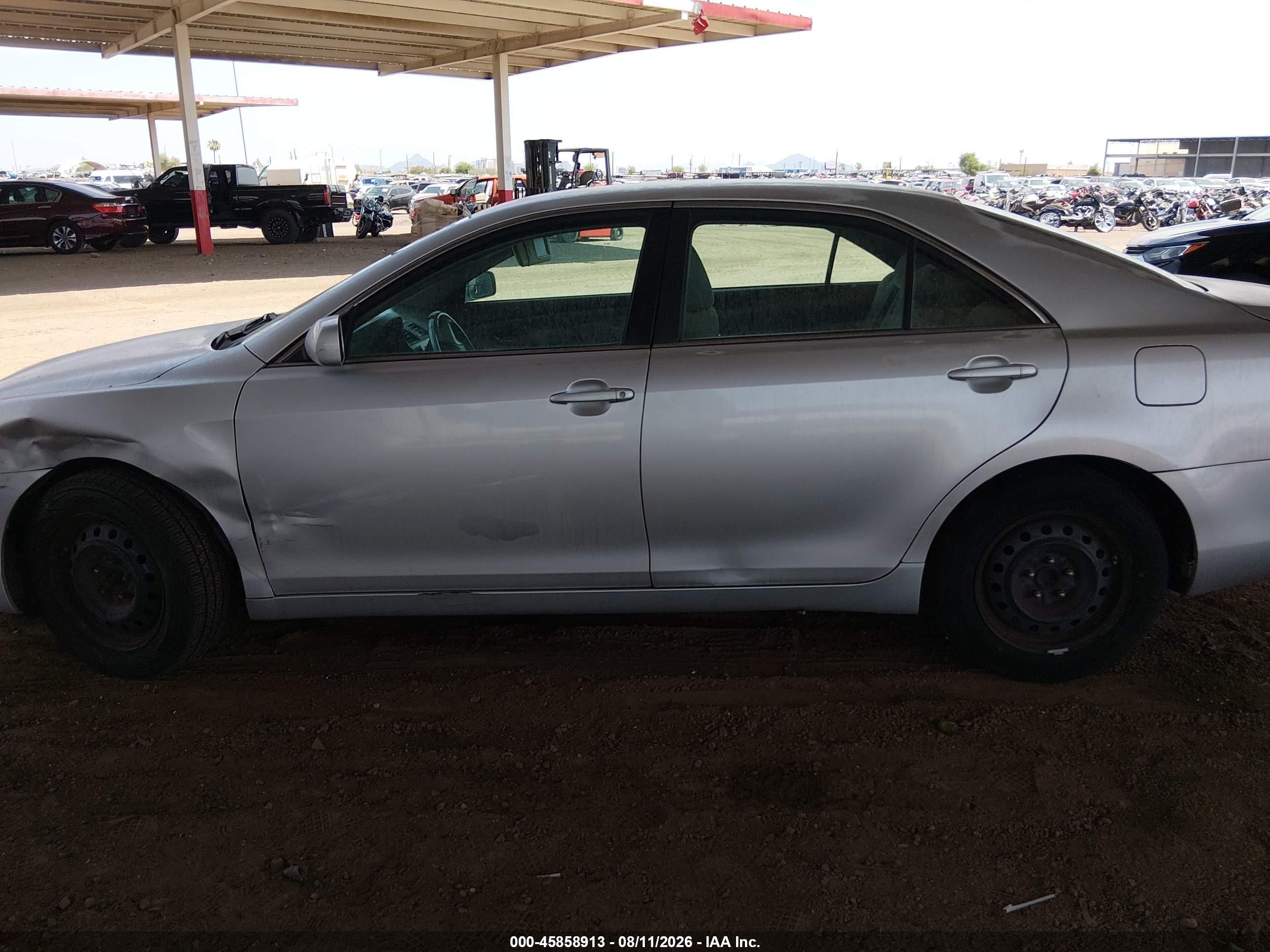 2011 Toyota Camry Le Silver vin: 4T1BF3EK4BU212684