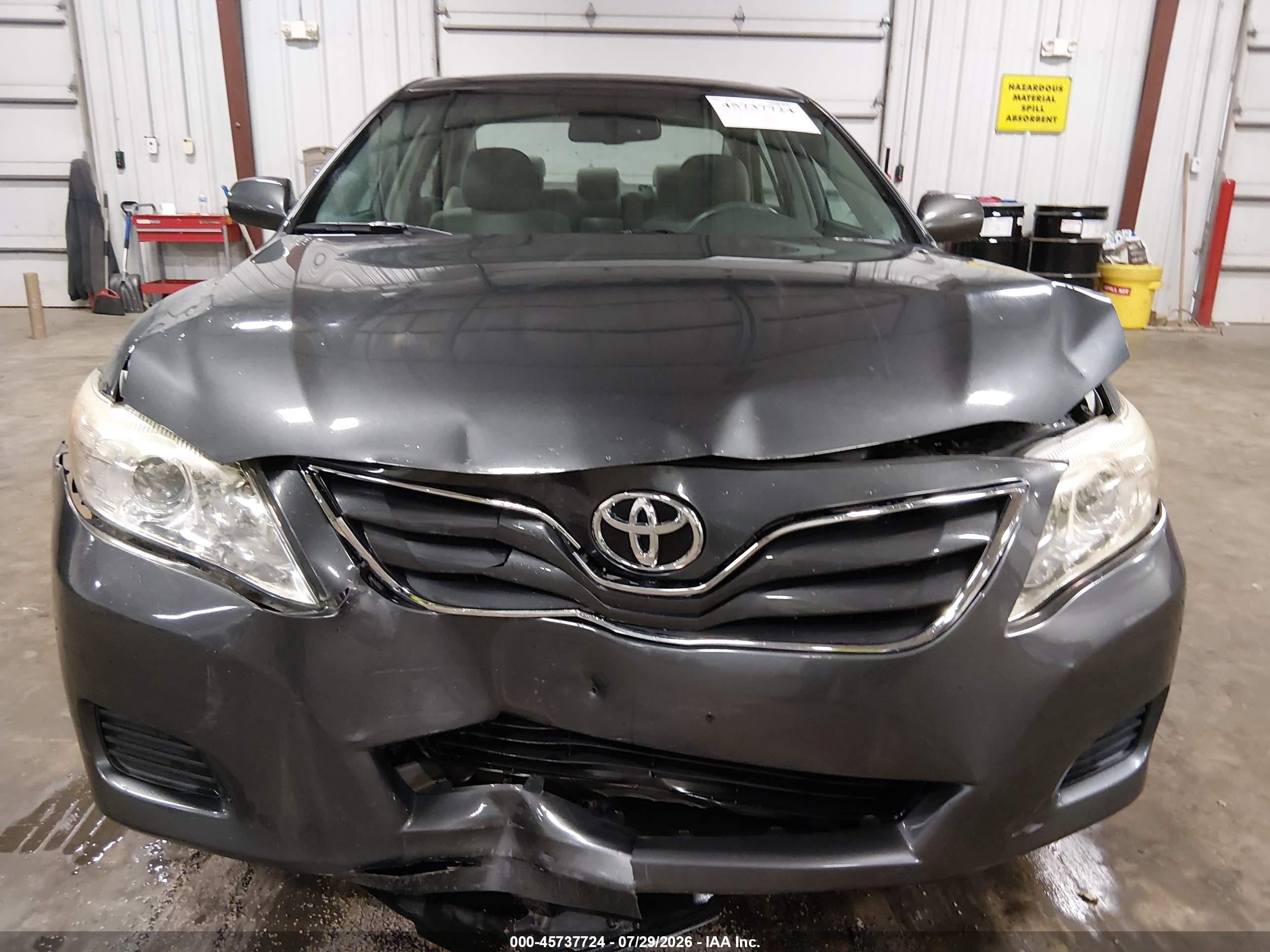 2011 Toyota Camry Le Gray vin: 4T1BF3EK4BU230893