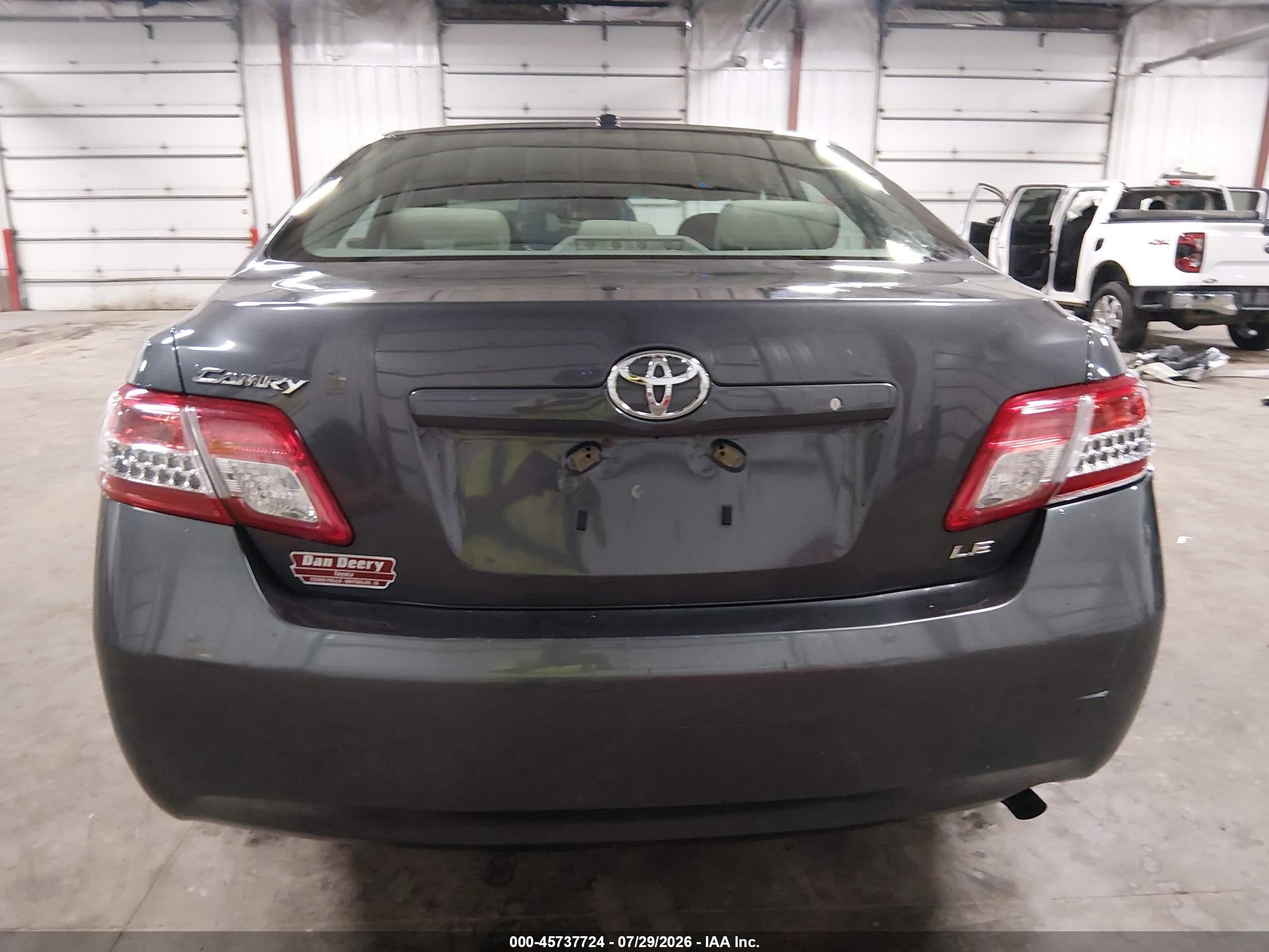 2011 Toyota Camry Le Gray vin: 4T1BF3EK4BU230893