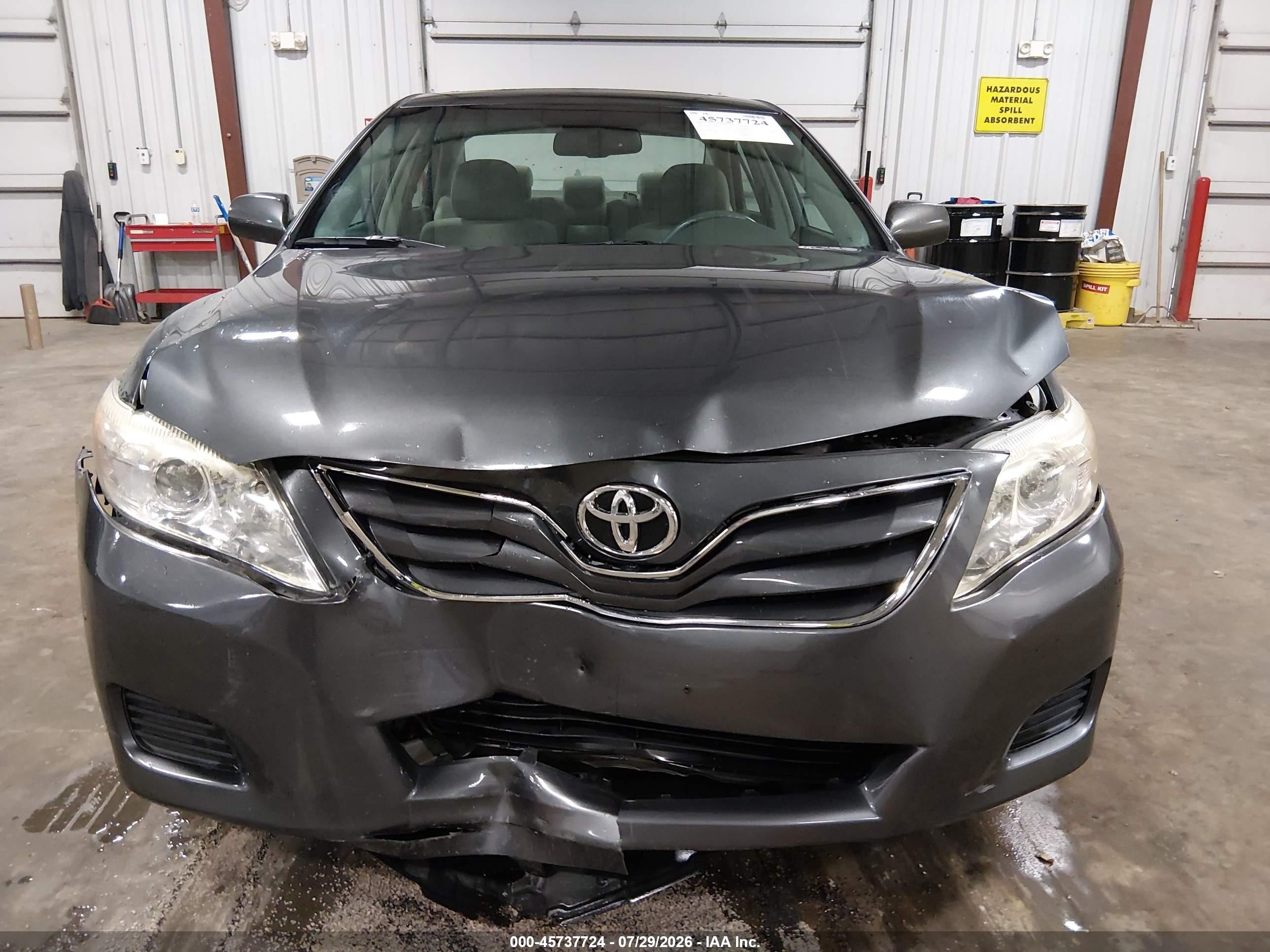 2011 Toyota Camry Le Gray vin: 4T1BF3EK4BU230893
