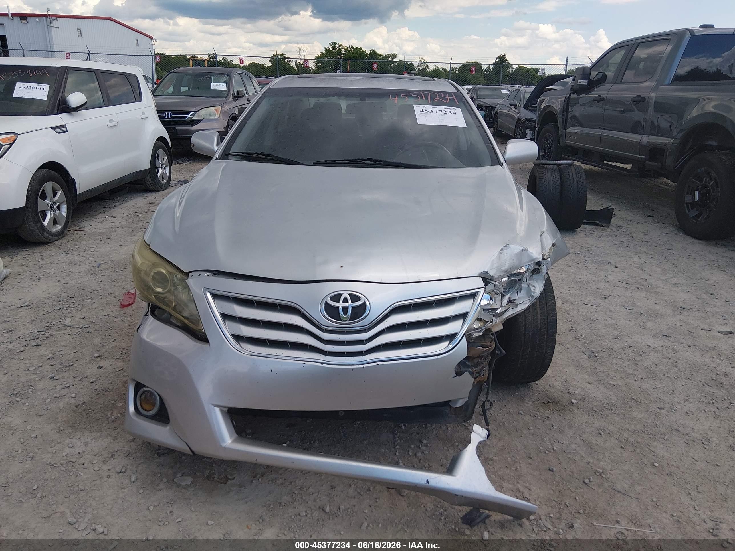 2011 Toyota Camry Se Silver vin: 4T1BF3EK4BU231378