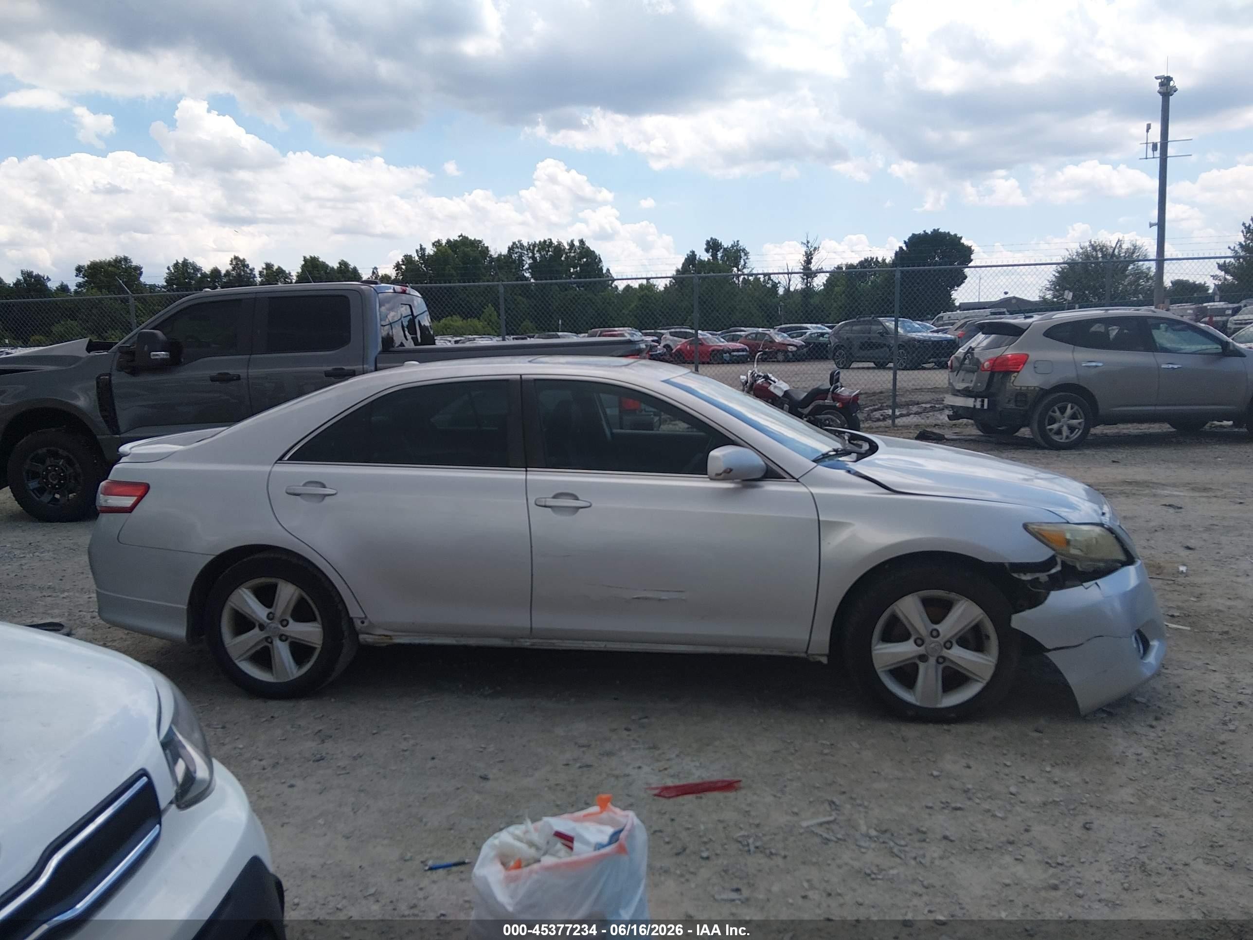 2011 Toyota Camry Se Silver vin: 4T1BF3EK4BU231378