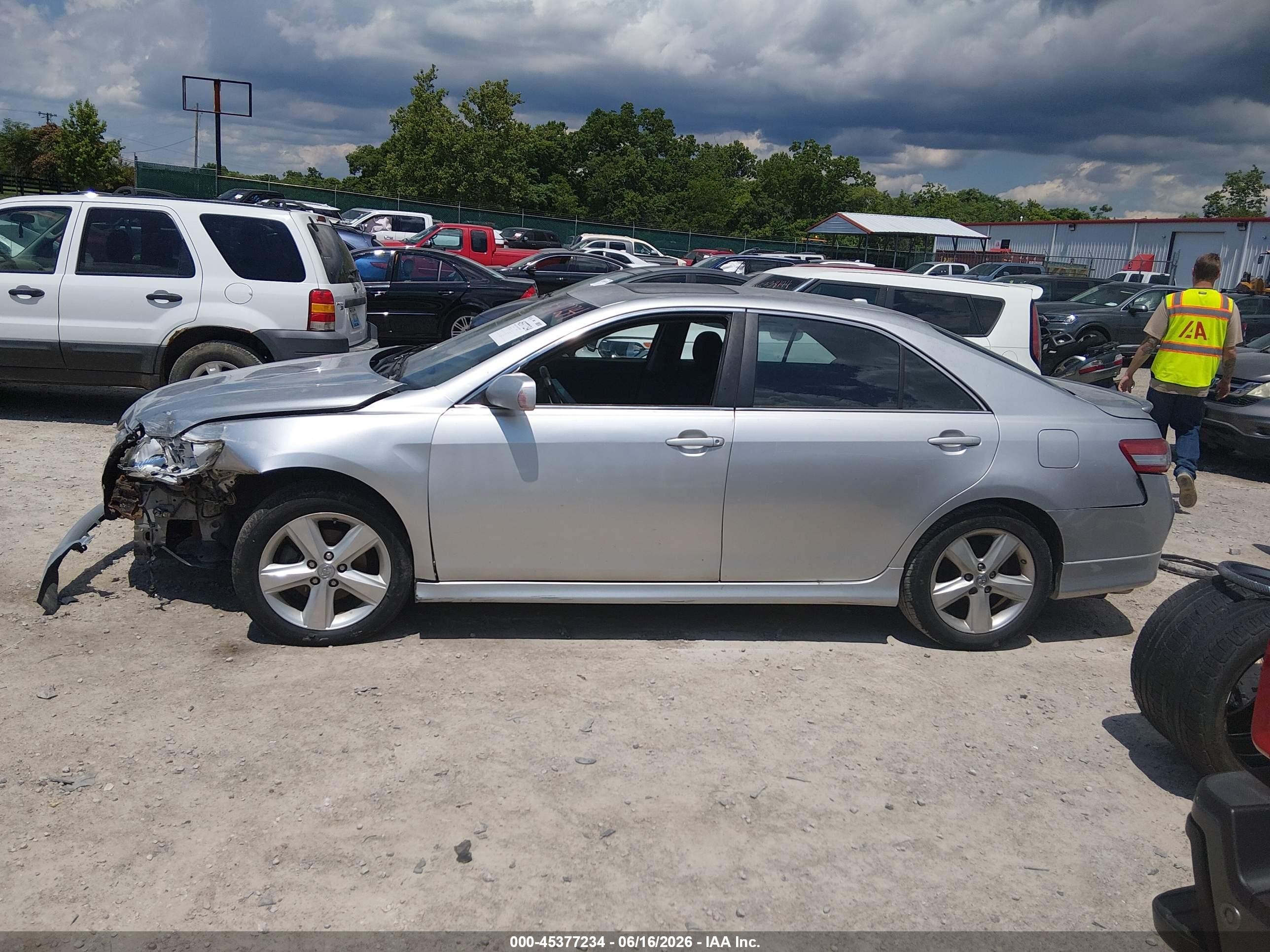2011 Toyota Camry Se Silver vin: 4T1BF3EK4BU231378