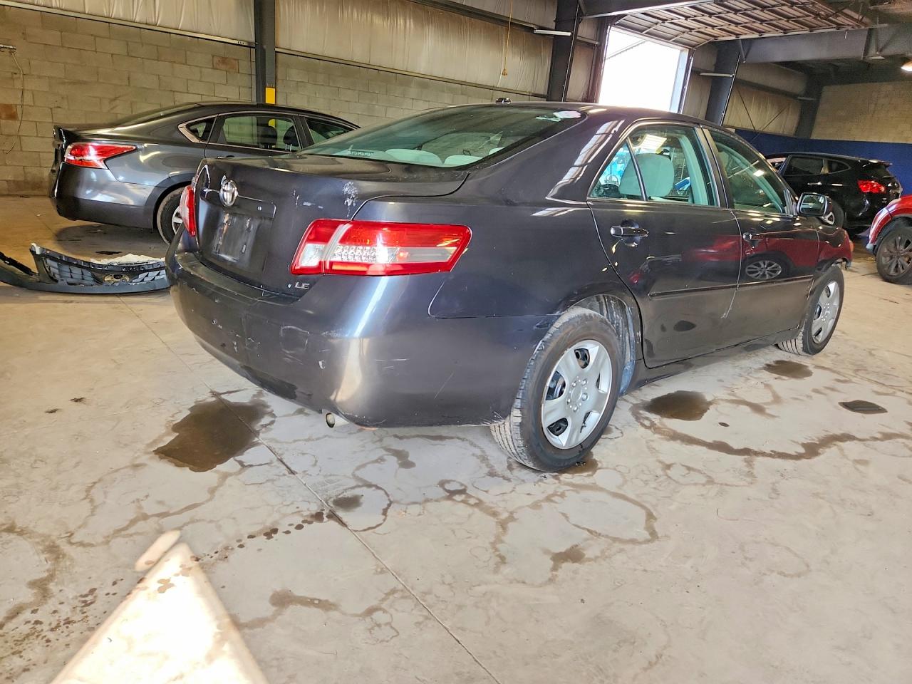 2011 Toyota Camry Le Charcoal vin: 4T1BF3EK4BU598880