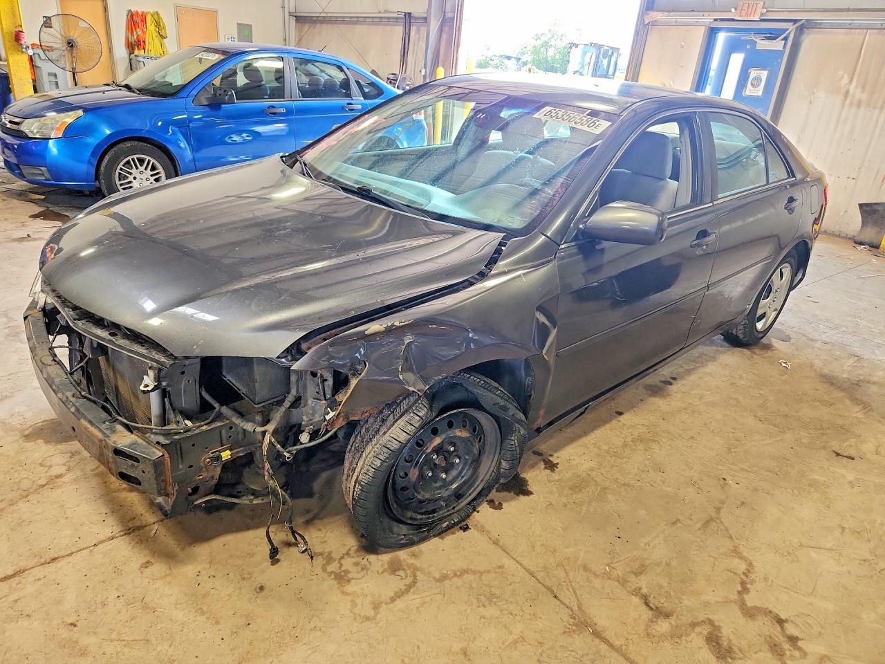 2011 Toyota Camry Le Charcoal vin: 4T1BF3EK4BU598880