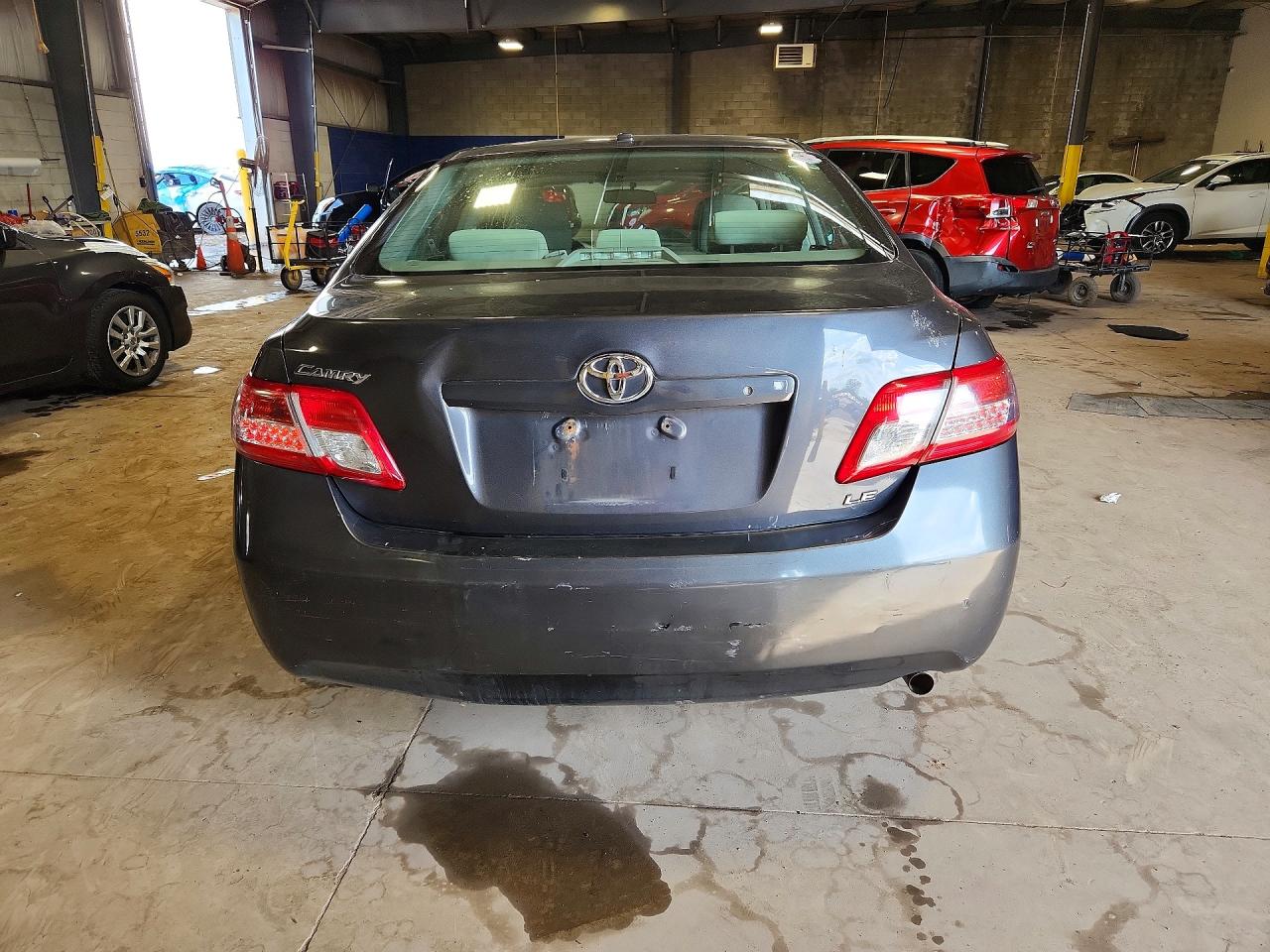 2011 Toyota Camry Le Charcoal vin: 4T1BF3EK4BU598880