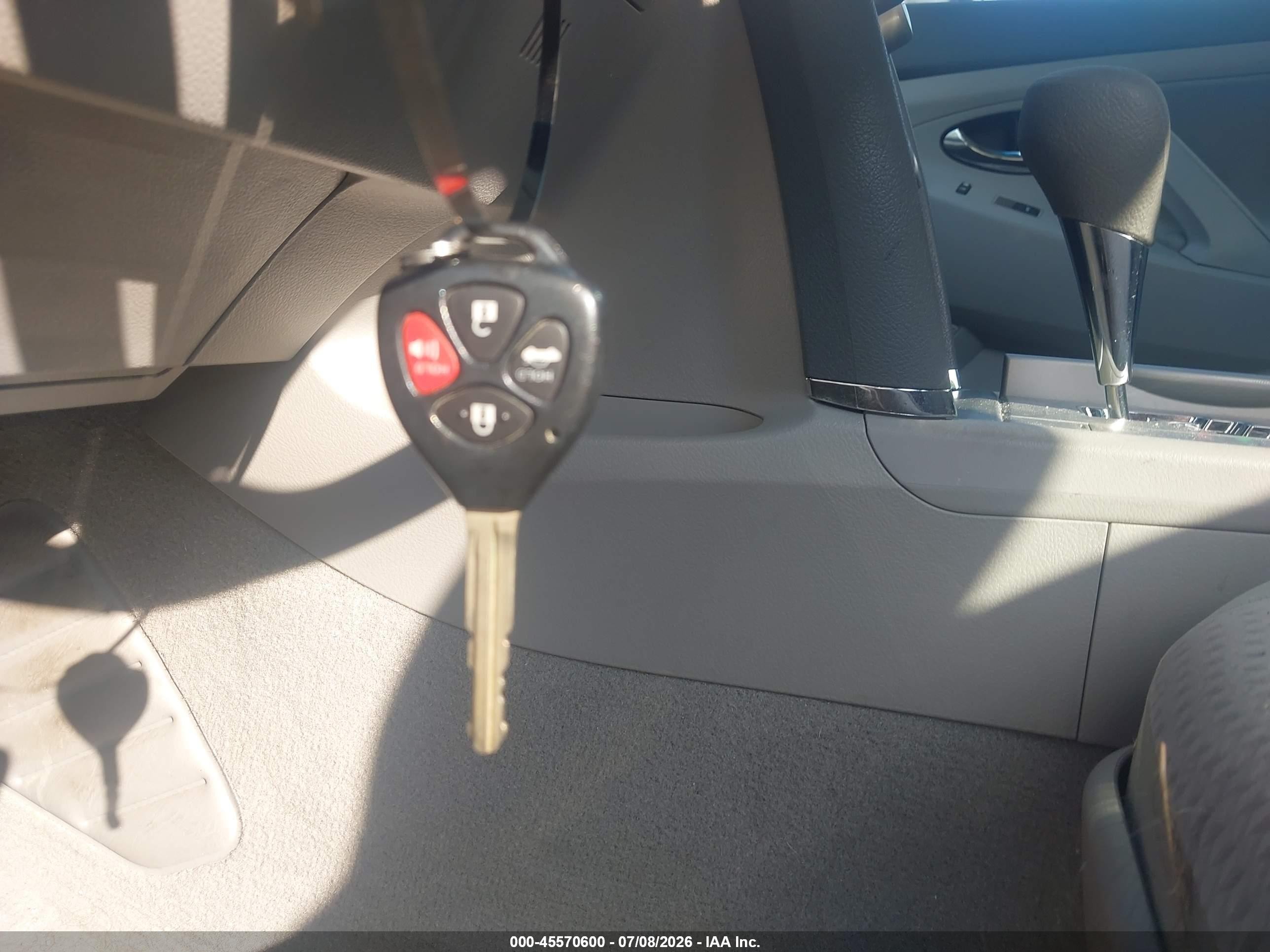 2011 Toyota Camry Le Gray vin: 4T1BF3EK4BU606119