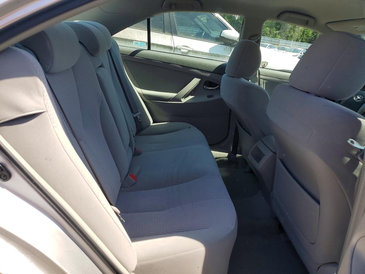 2011 Toyota Camry Le Серебряный vin: 4T1BF3EK4BU608209